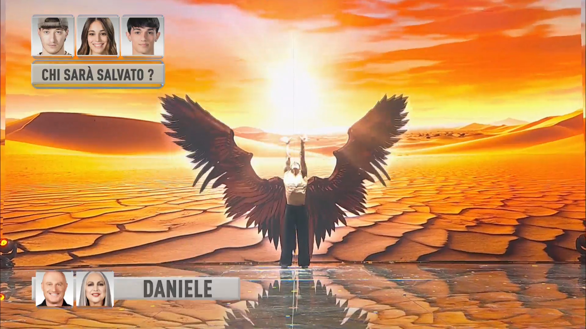 gray computer monitor