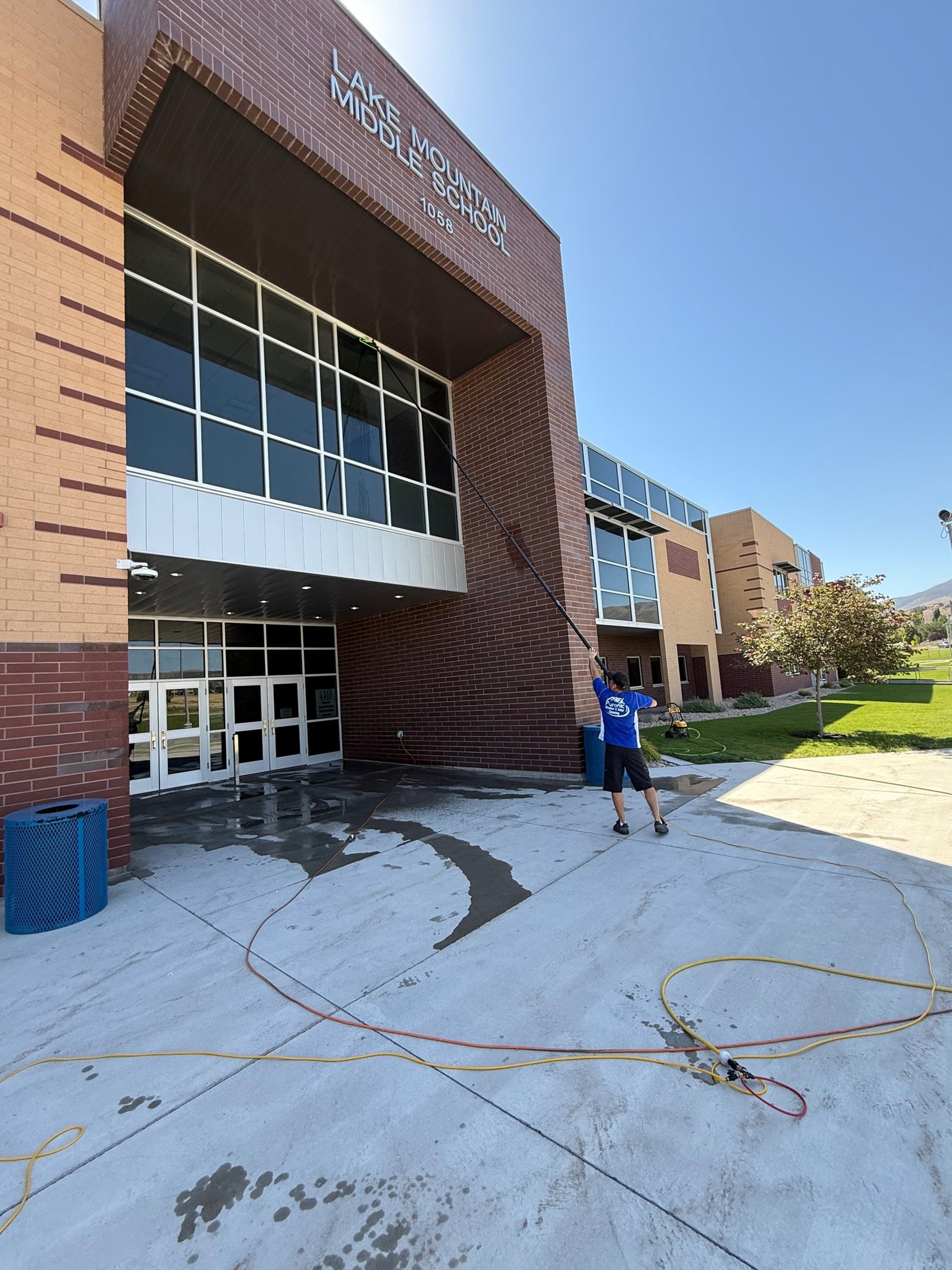 black and brown leather padded tub sofa