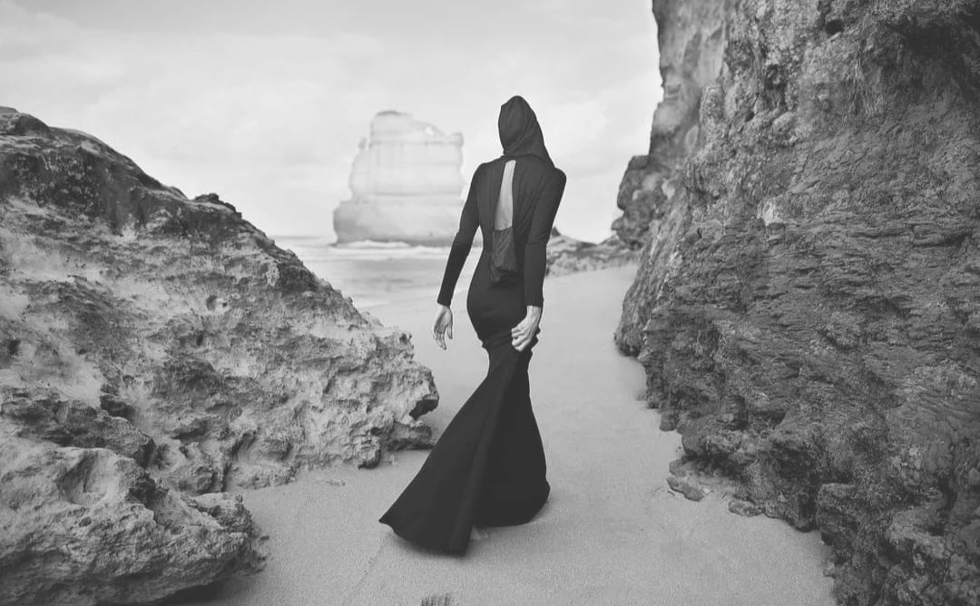 Elizabeth Lotz (Liz Lotz) art director Australian high fashion campaign with elegant and stylish visual storytelling