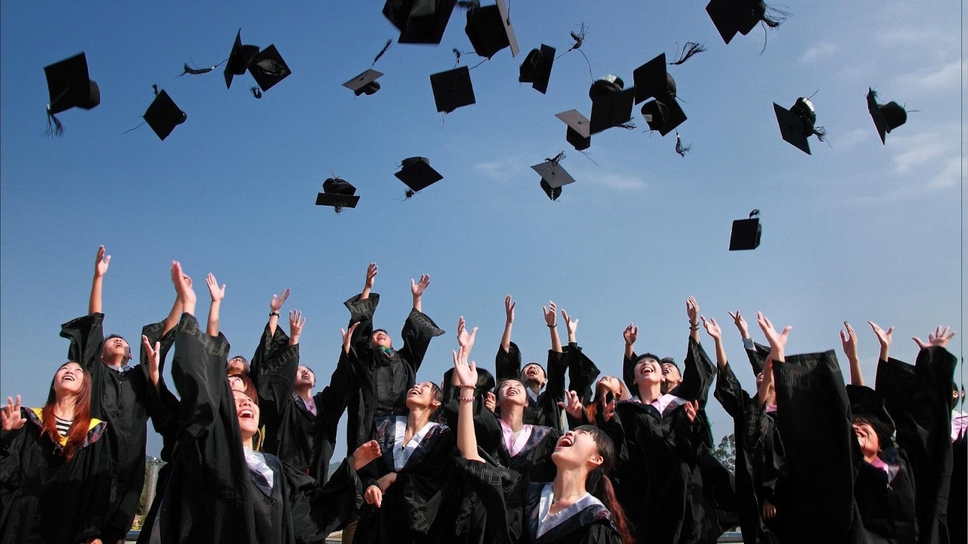 gray computer monitor