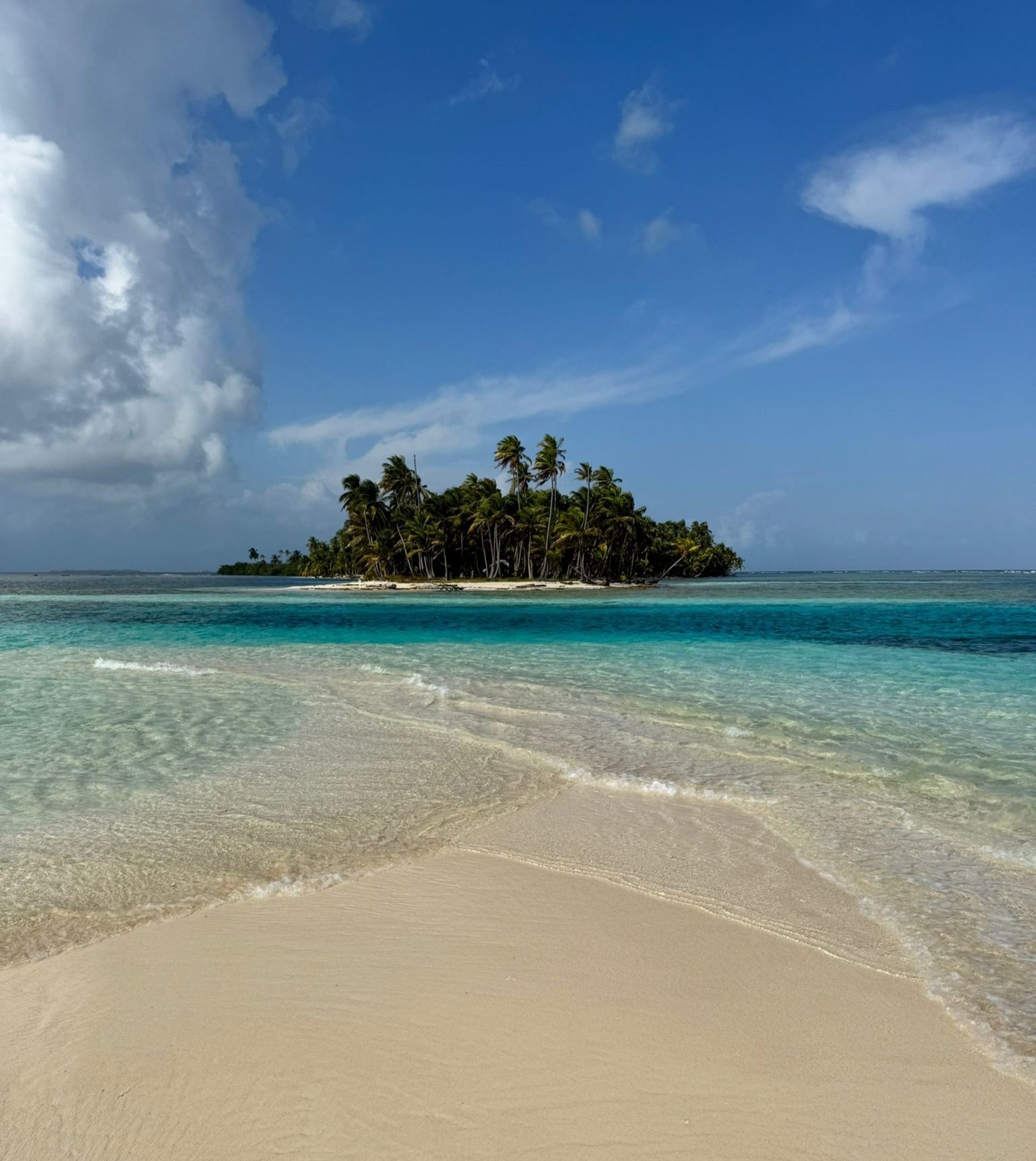 wild beach at san blas islands adventure with sailing with Tintamare