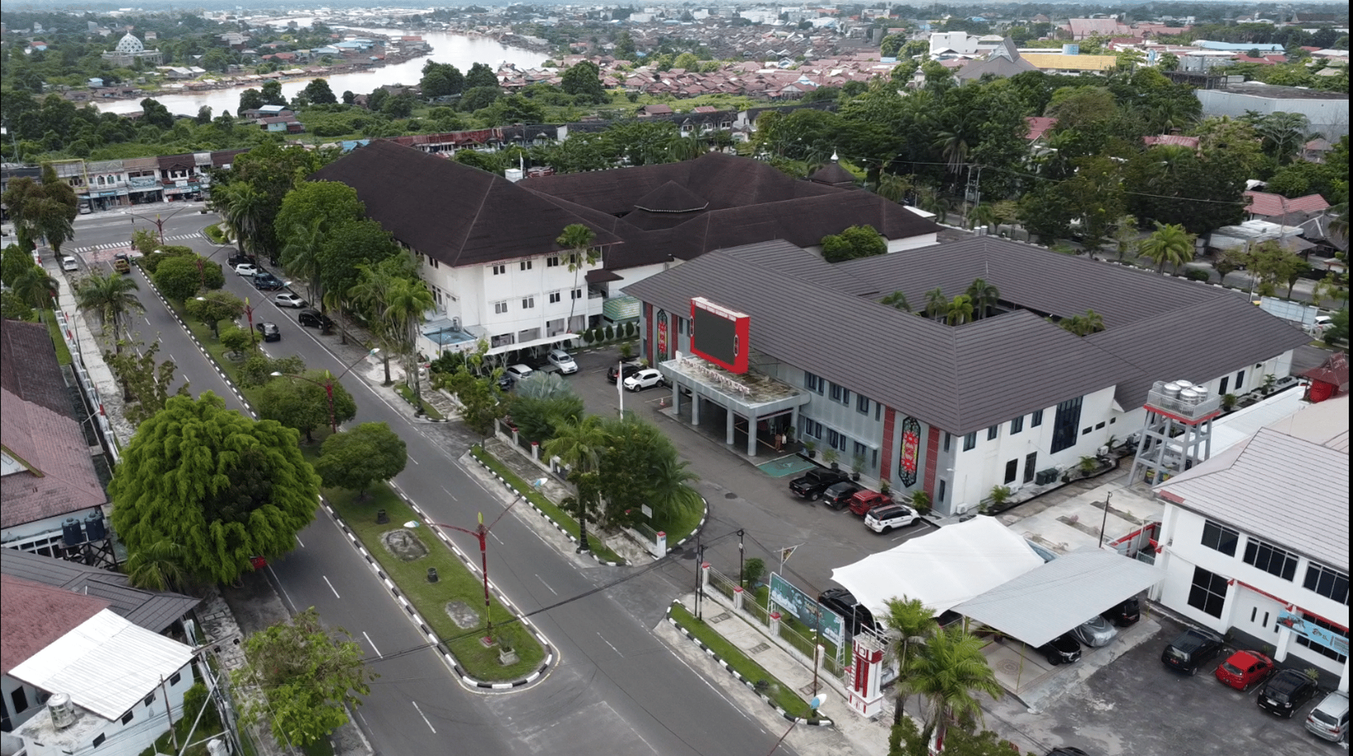 black and white bed linen