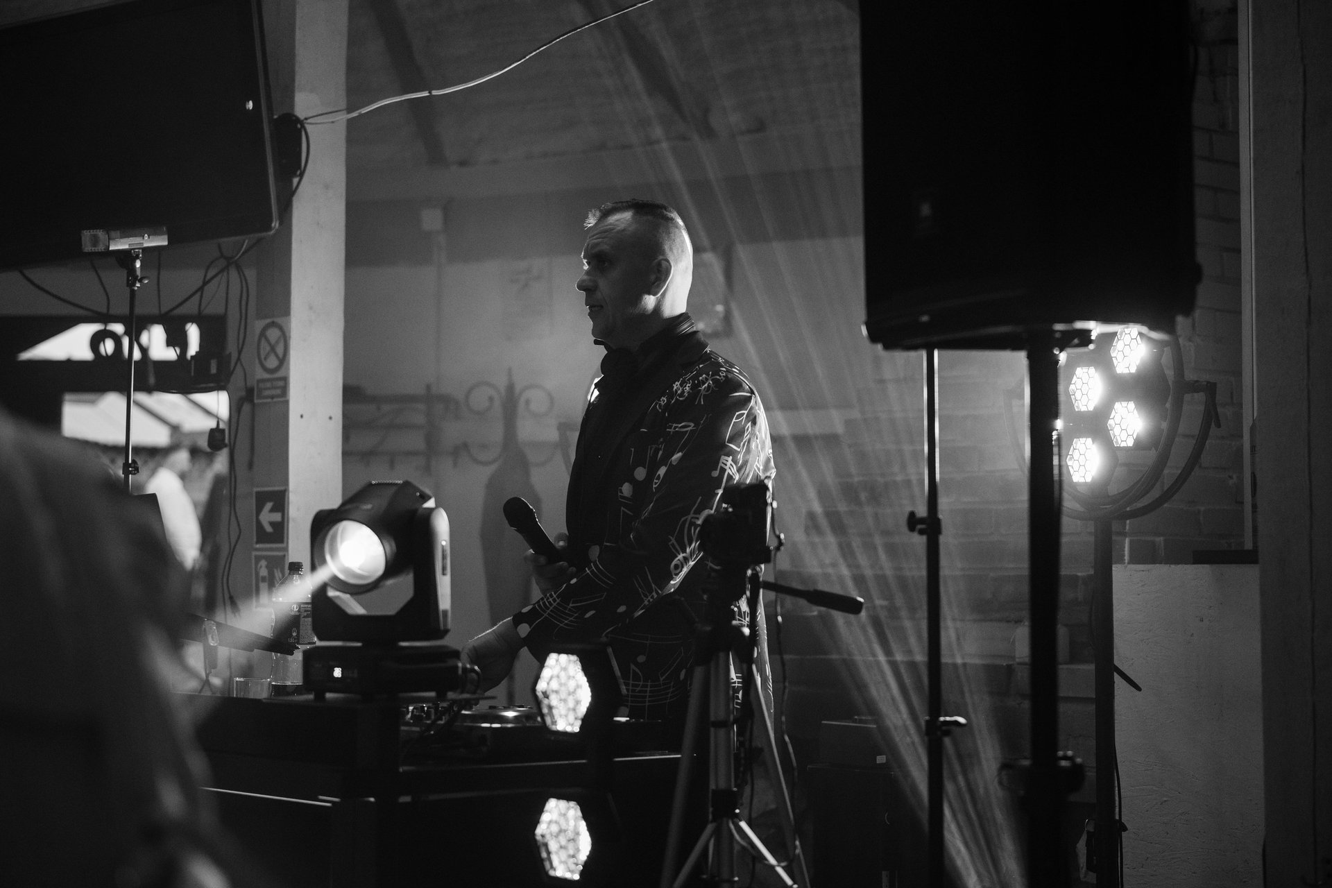 black and brown leather padded tub sofa