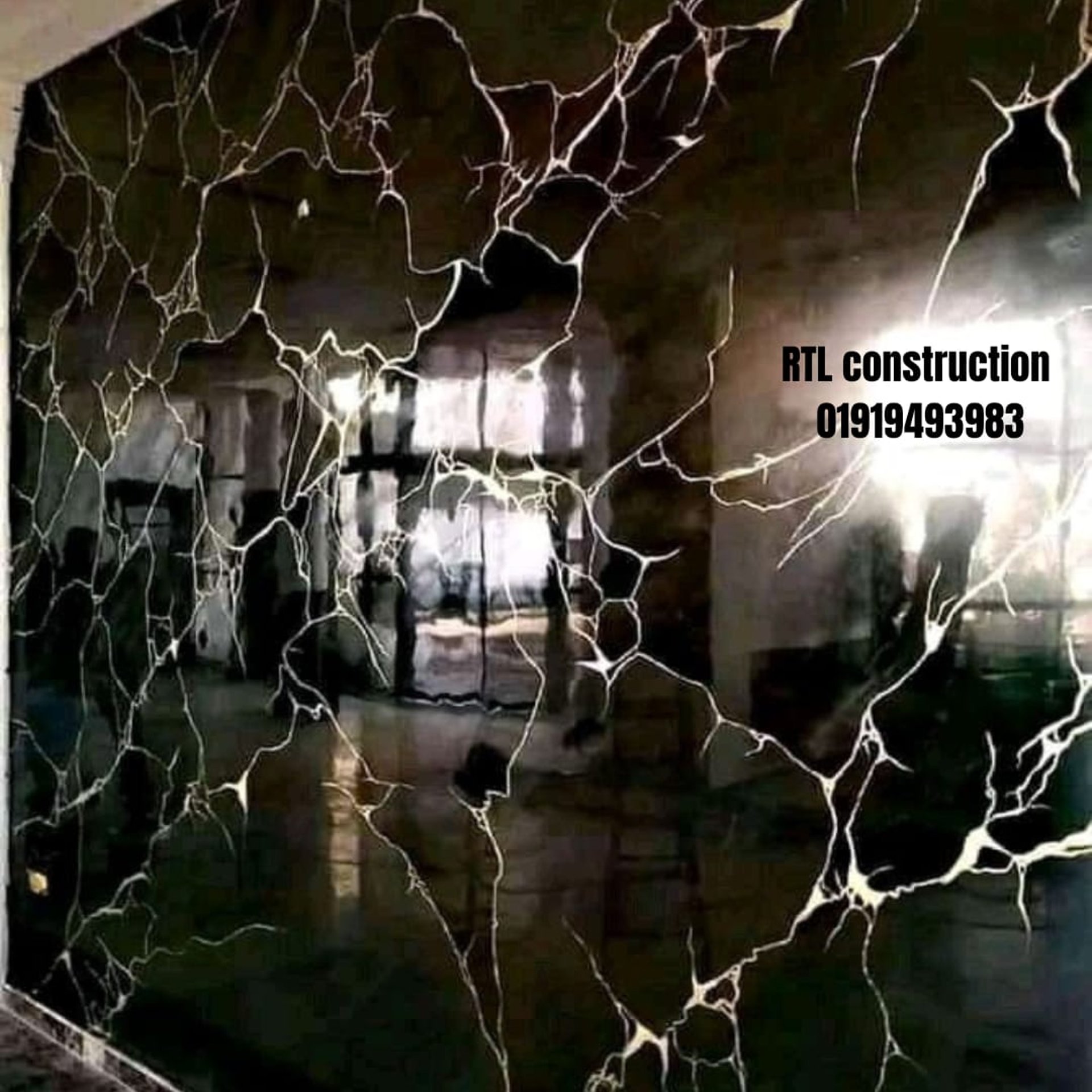 gray computer monitor