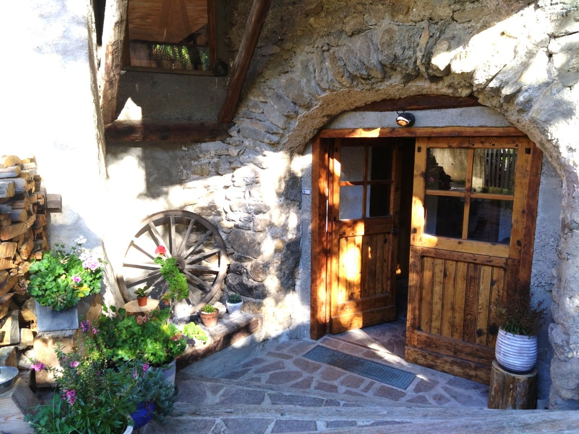 black and white bed linen