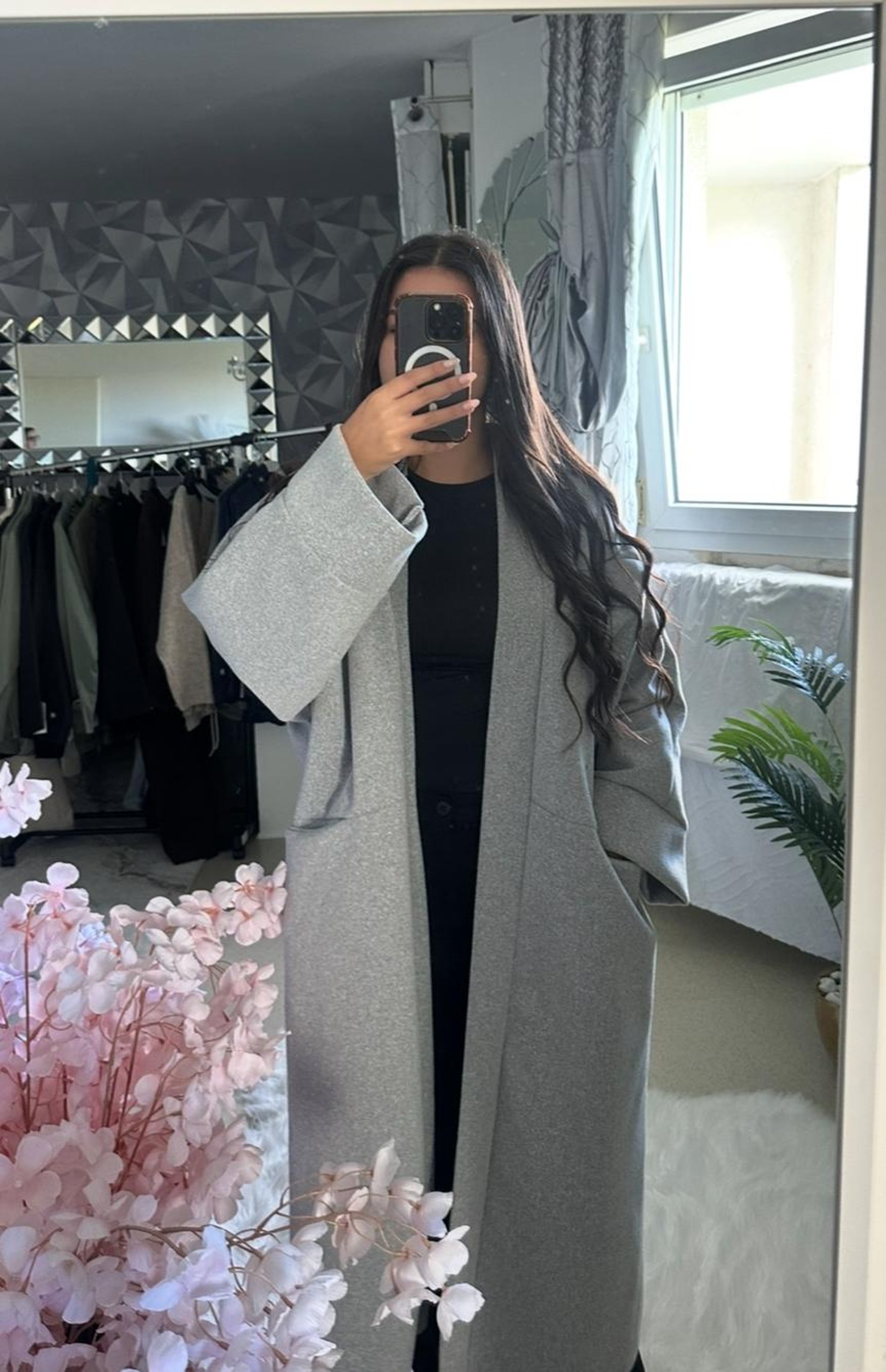 black and white bed linen