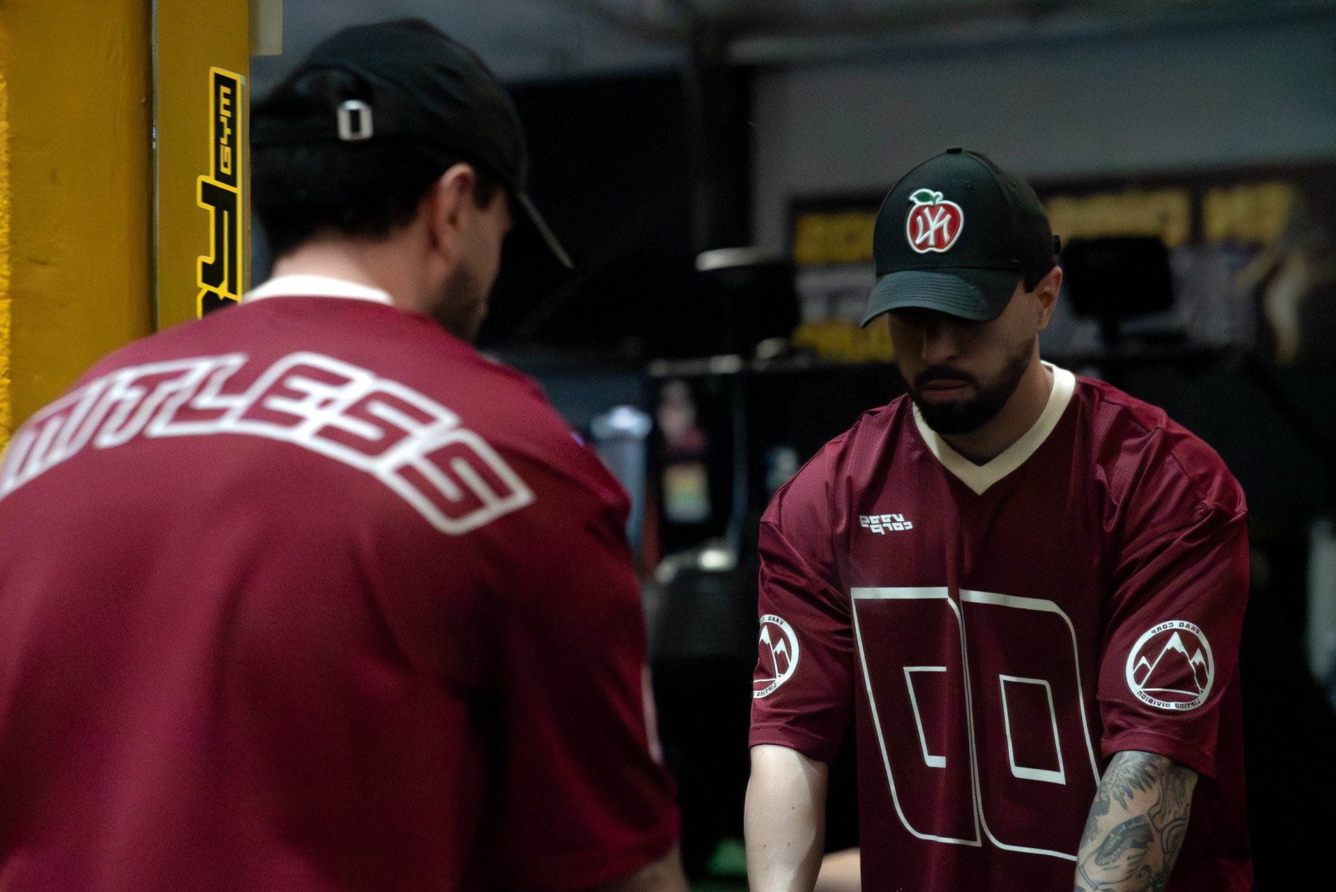 black and white bed linen