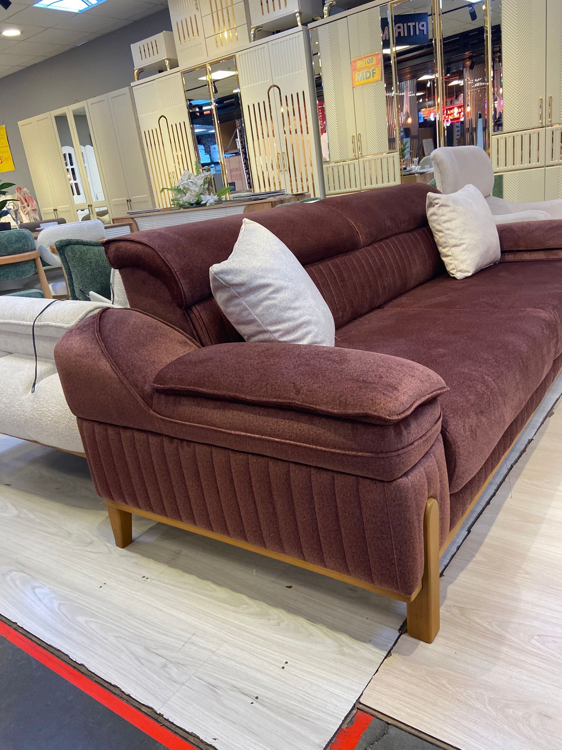 black and white bed linen