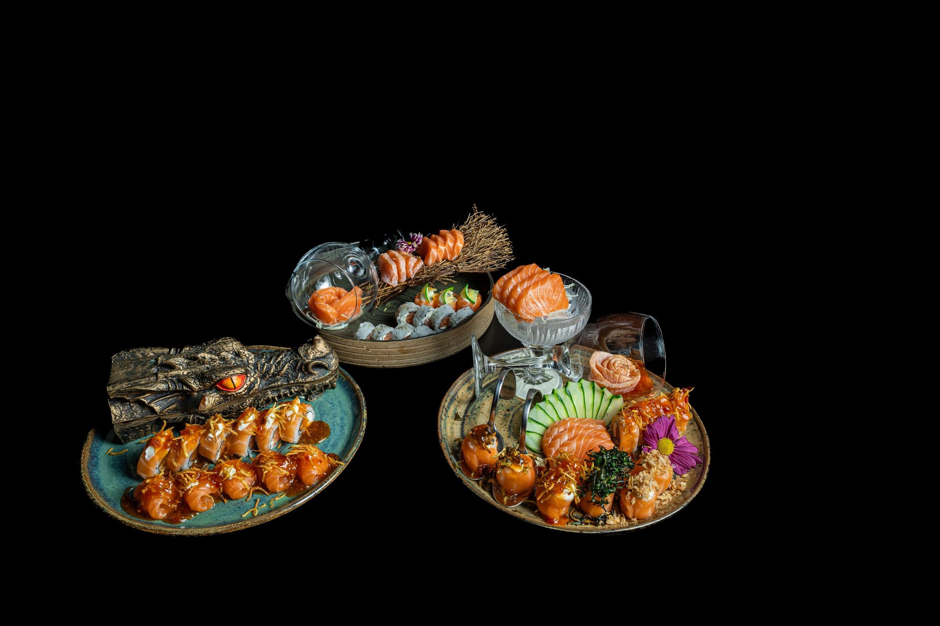 gray computer monitor