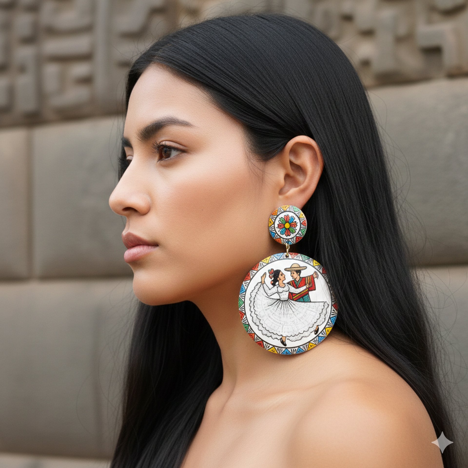 Aretes de cerámica en frío que representa la marinera, baile típico del Perú.