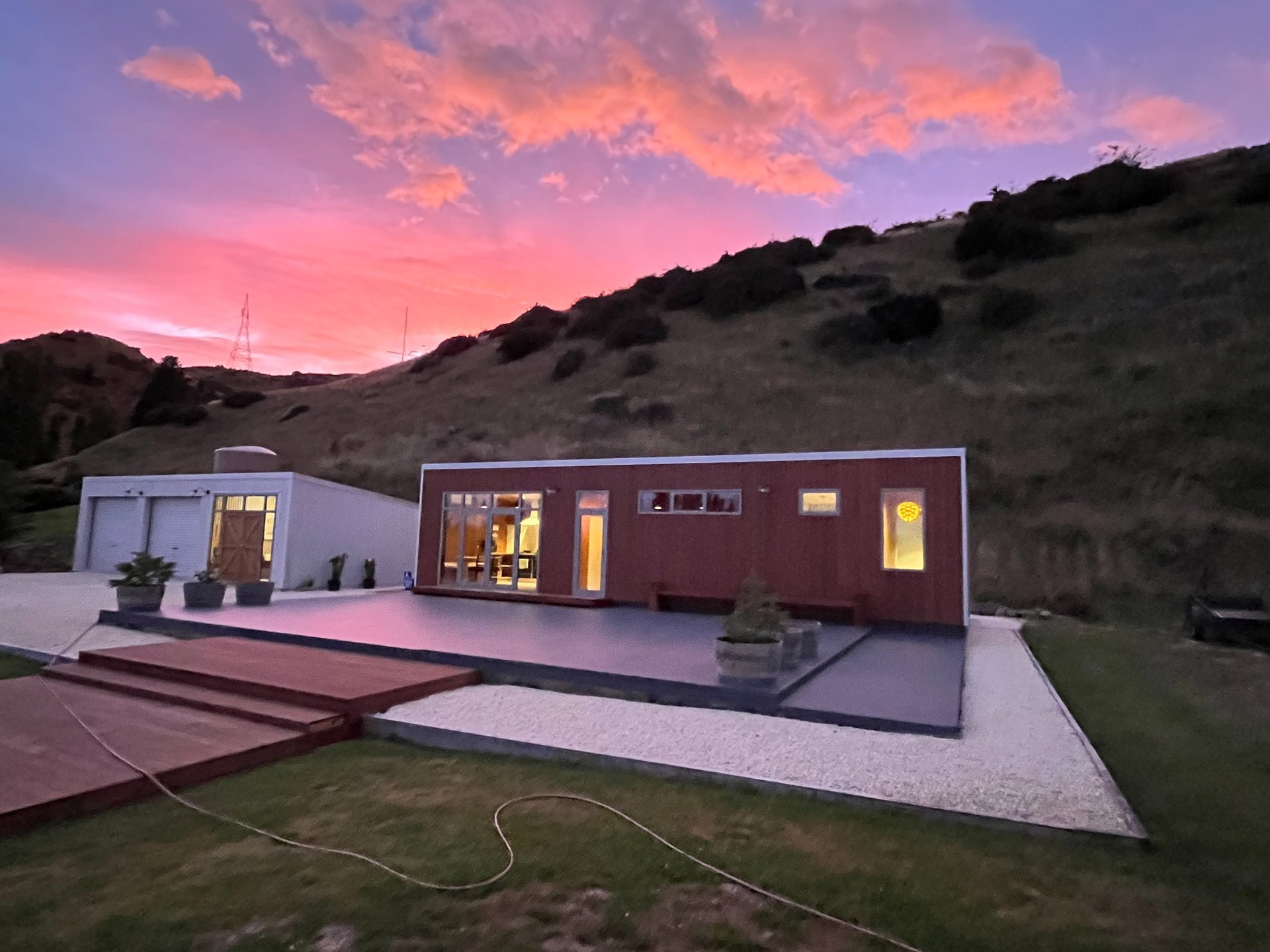 black and white bed linen