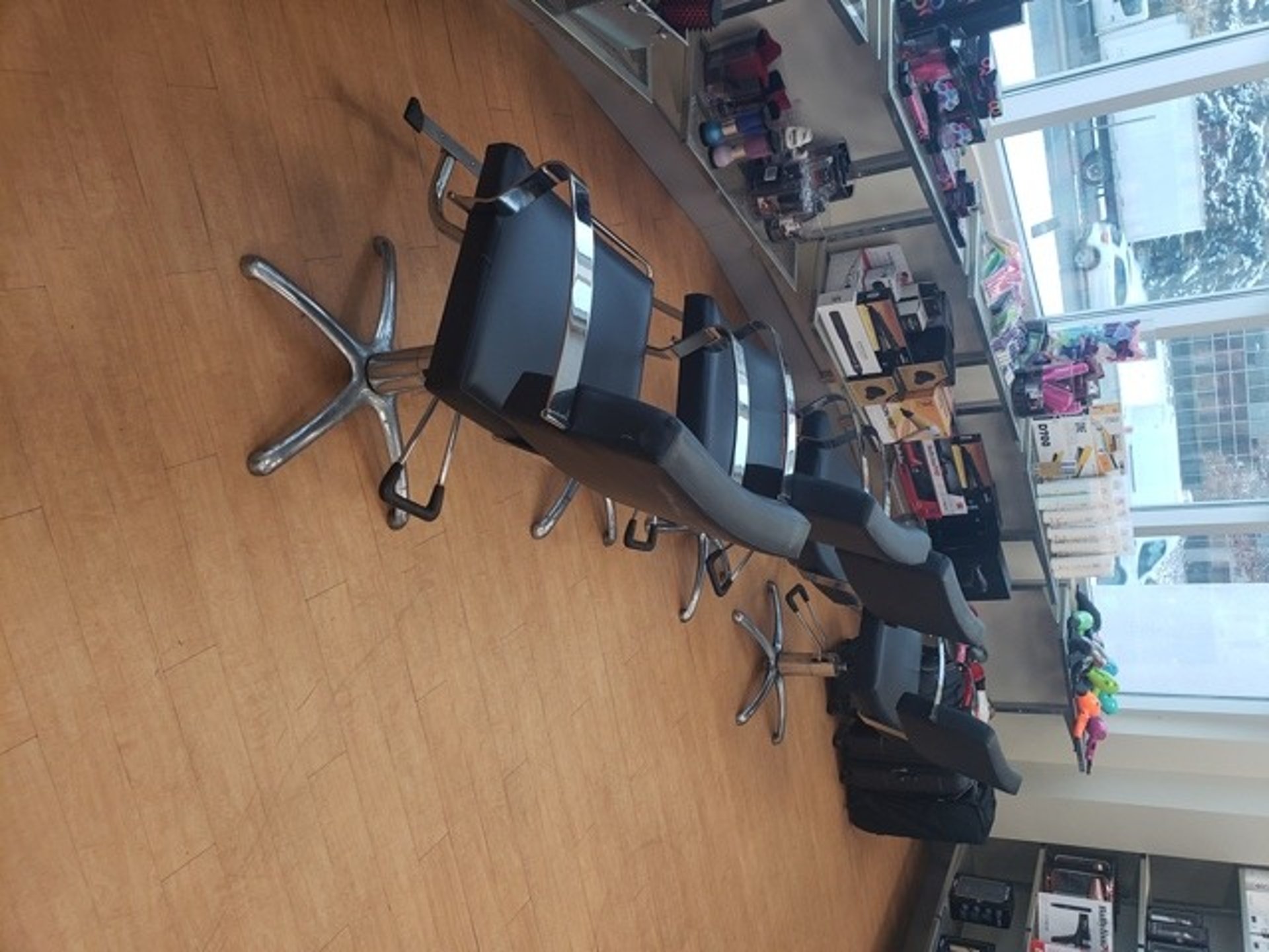 black and white bed linen