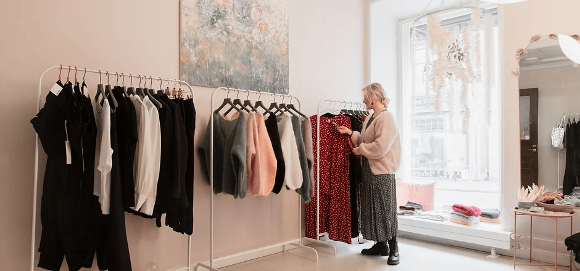 black and white bed linen