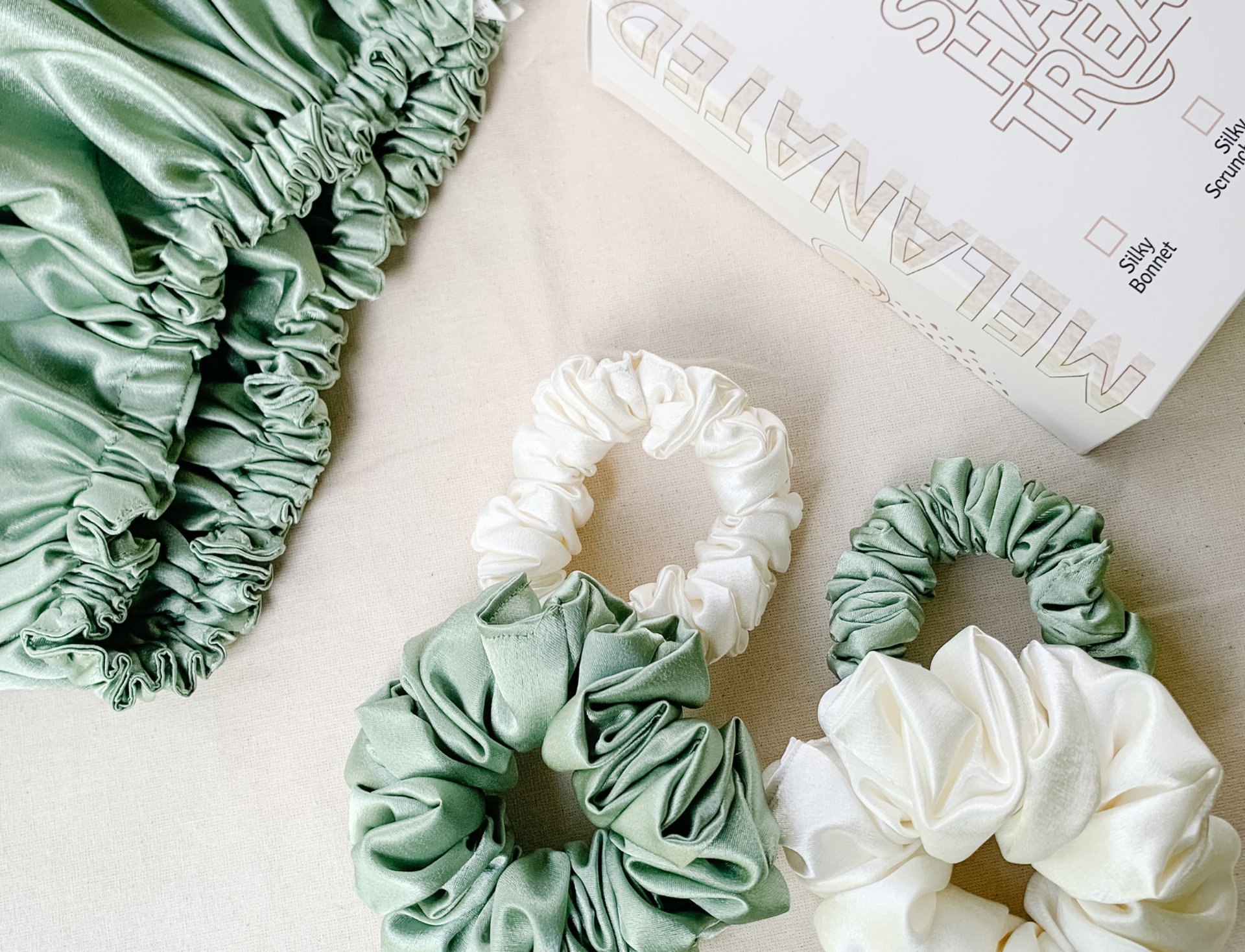 black and white bed linen