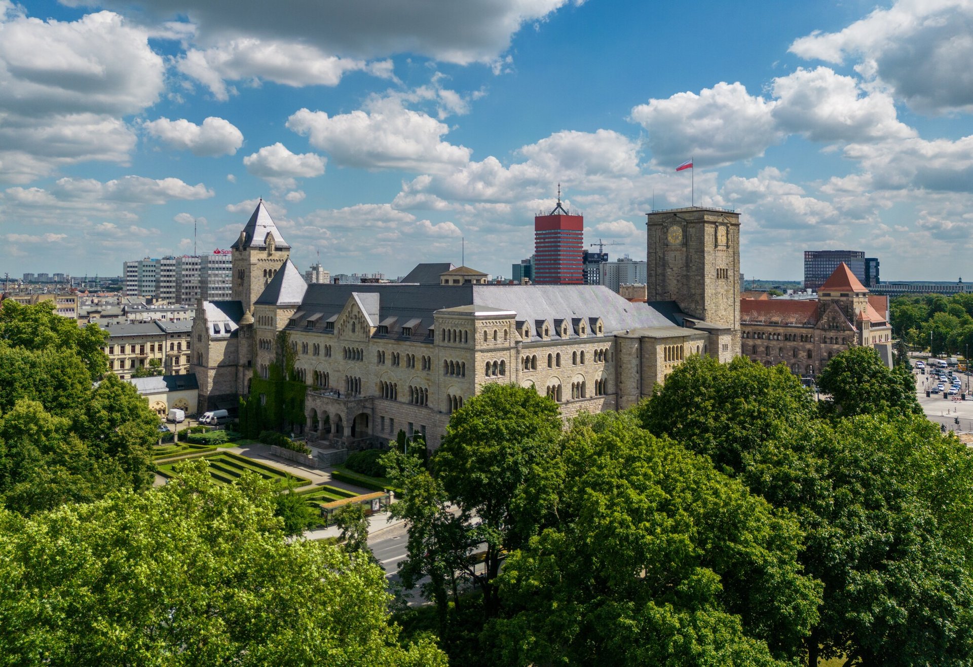 black and white bed linen