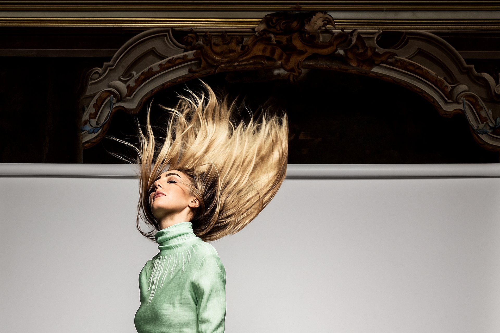 black and white bed linen