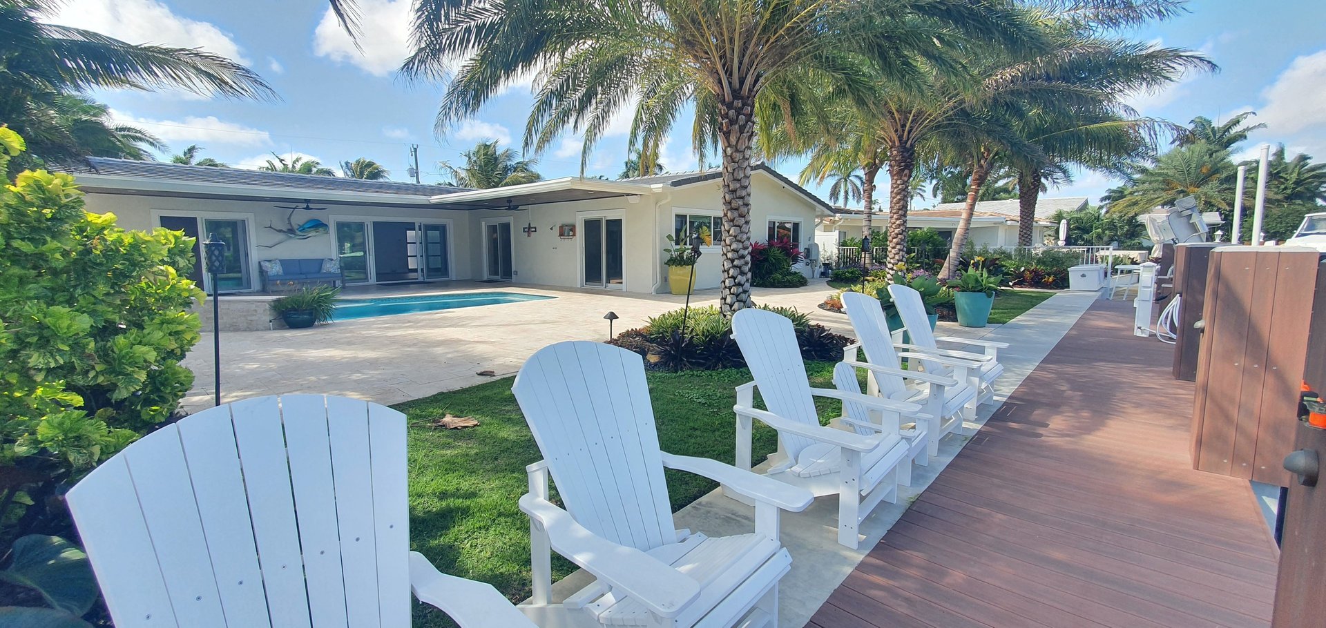 black and white bed linen
