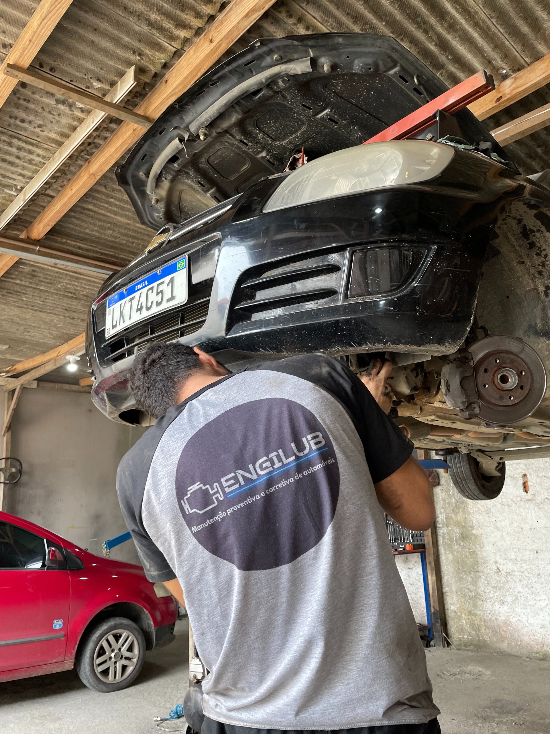 black and white bed linen