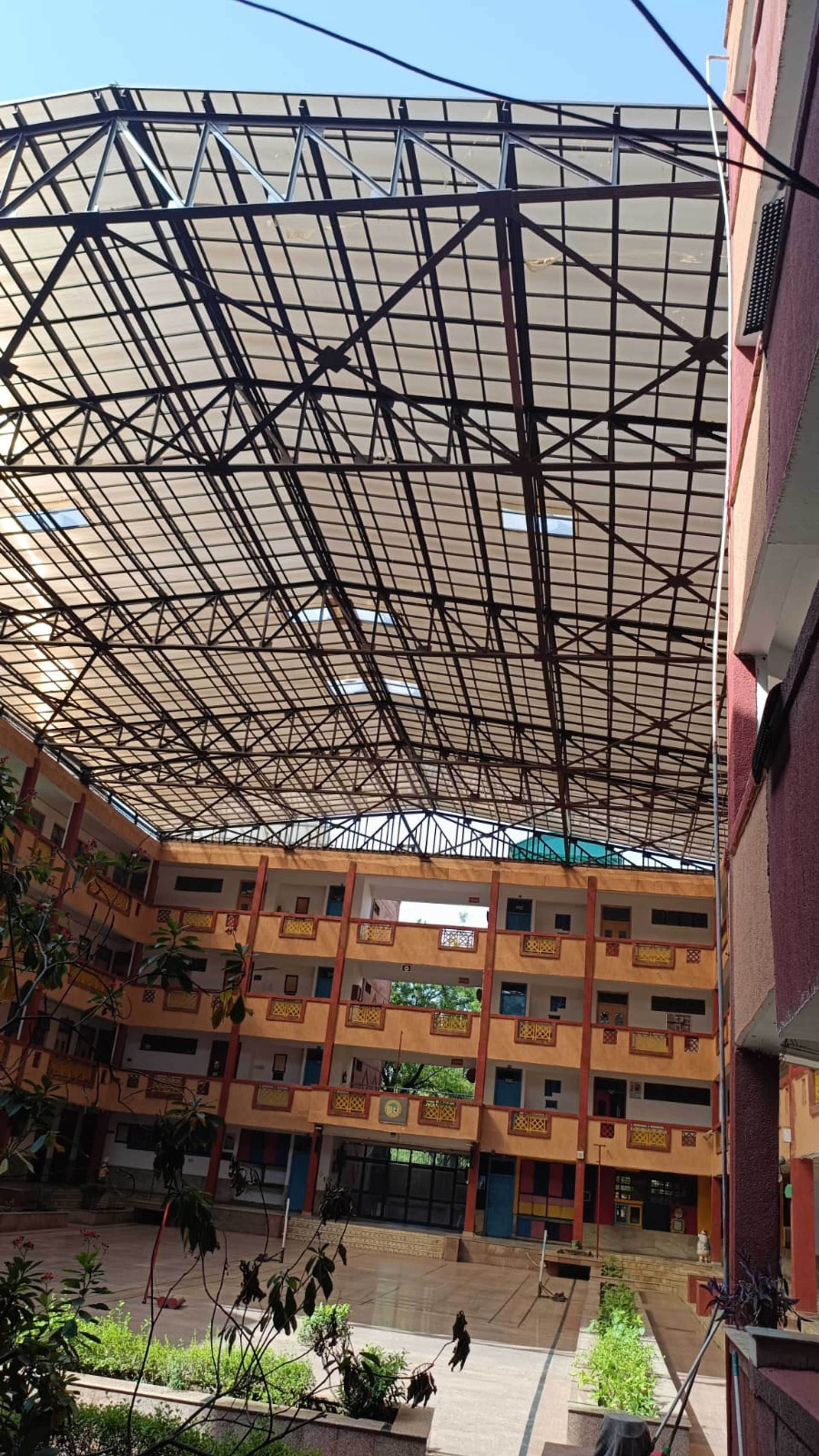 black and white bed linen