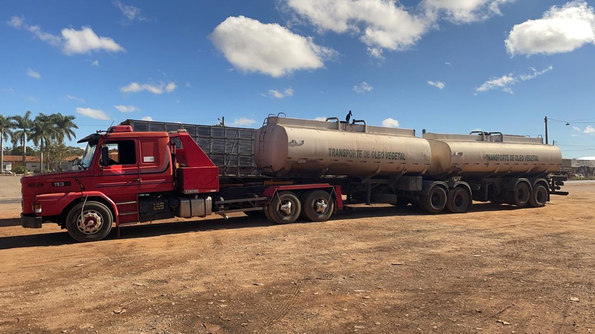 black and brown leather padded tub sofa