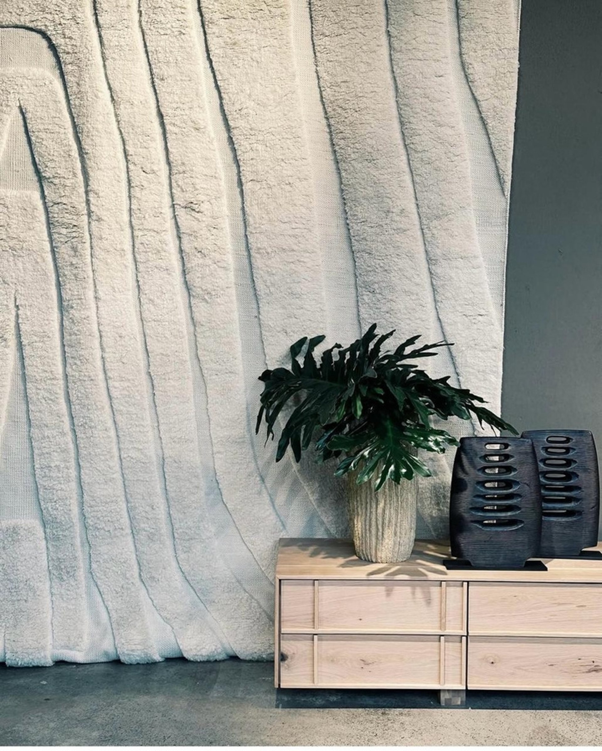 black and white bed linen