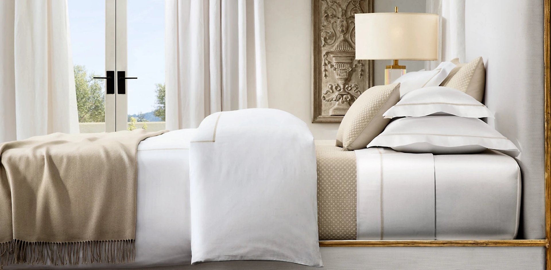 black and white bed linen