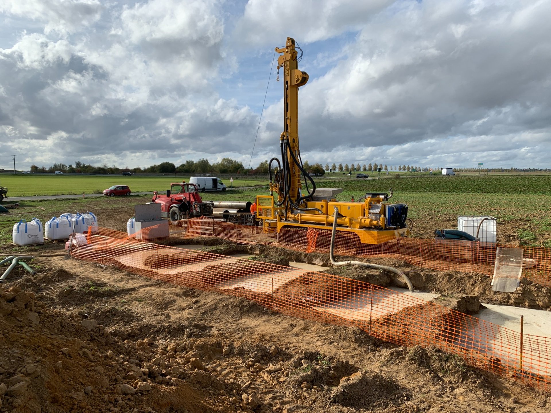 black and white bed linen