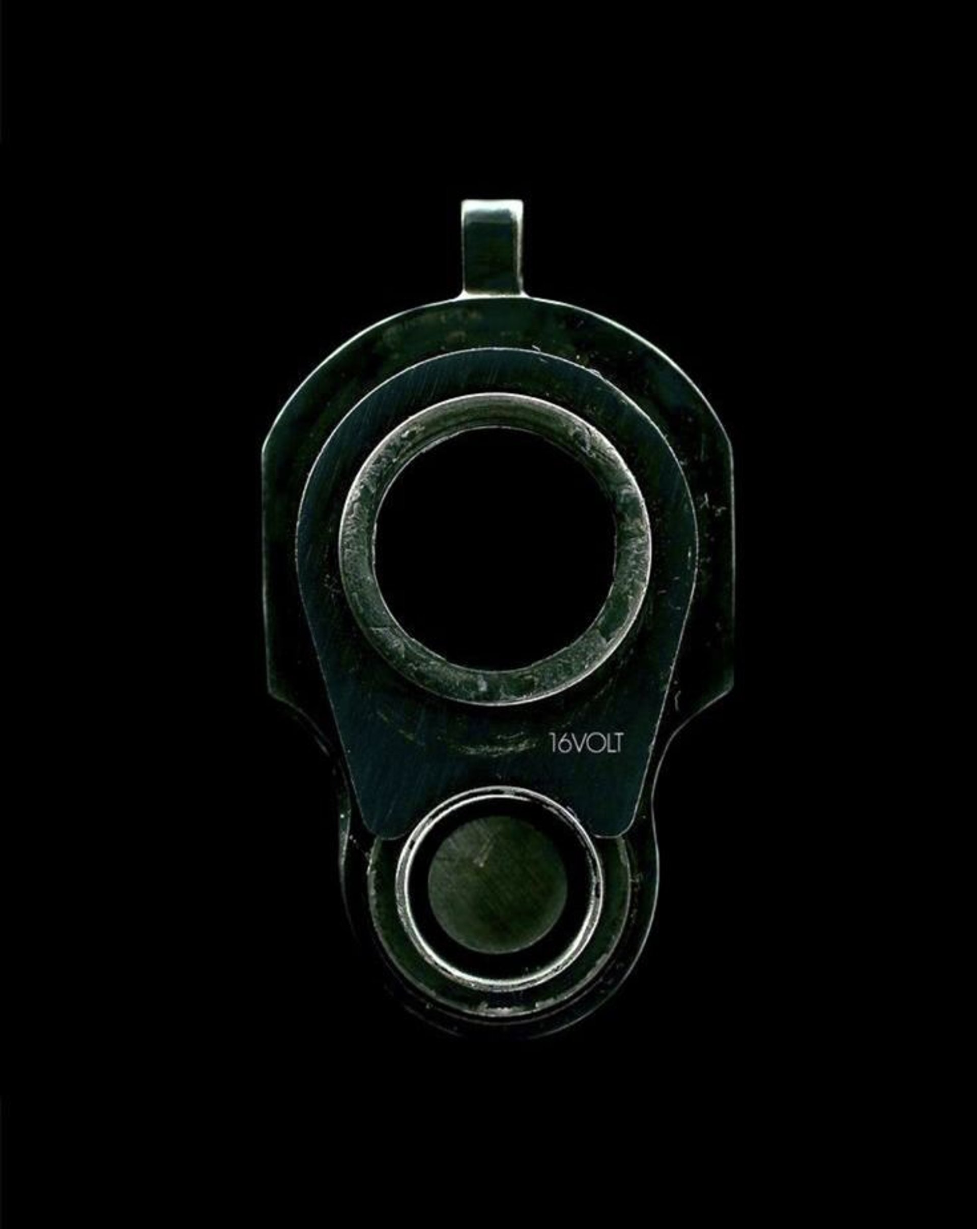 gray computer monitor