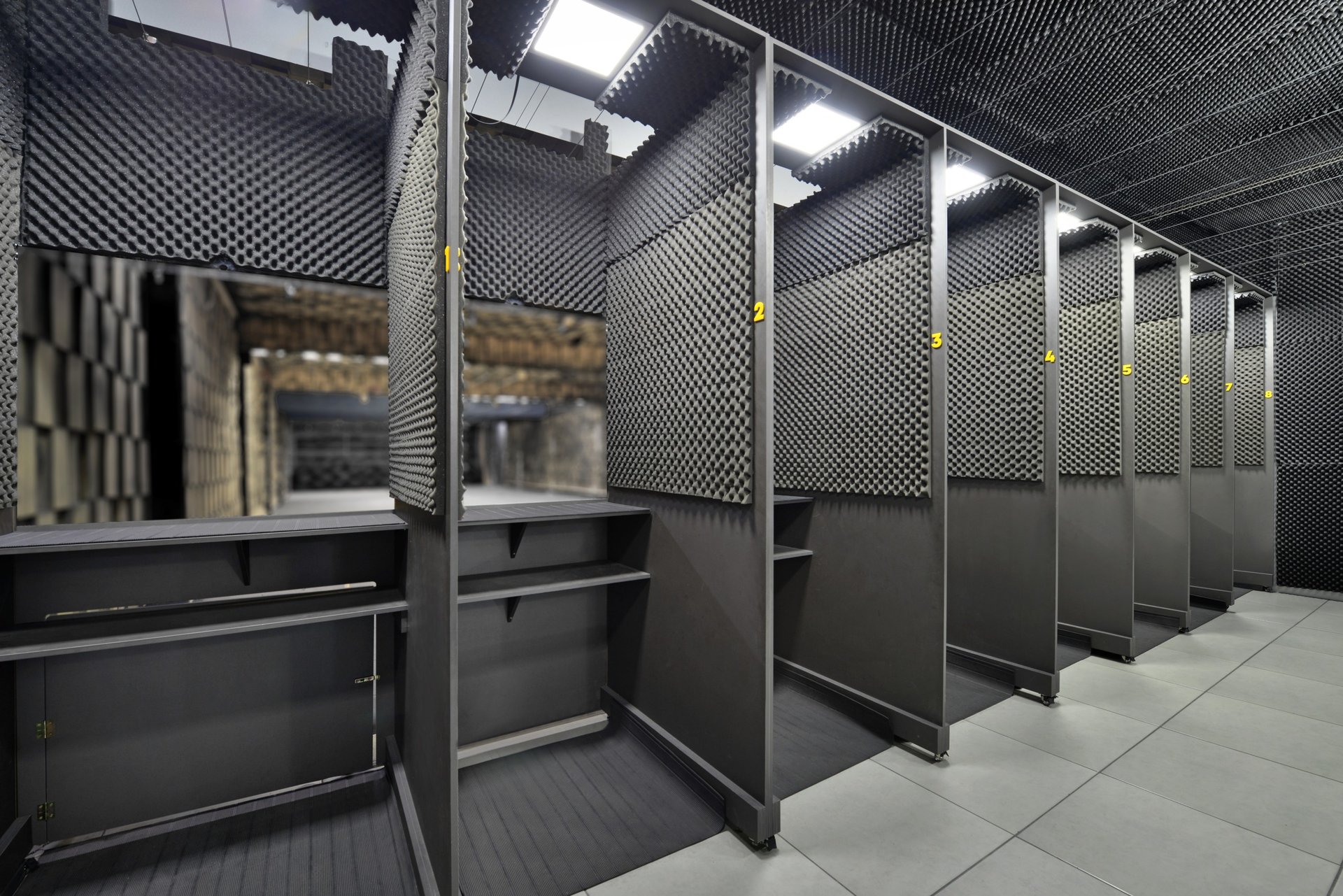 black and white bed linen