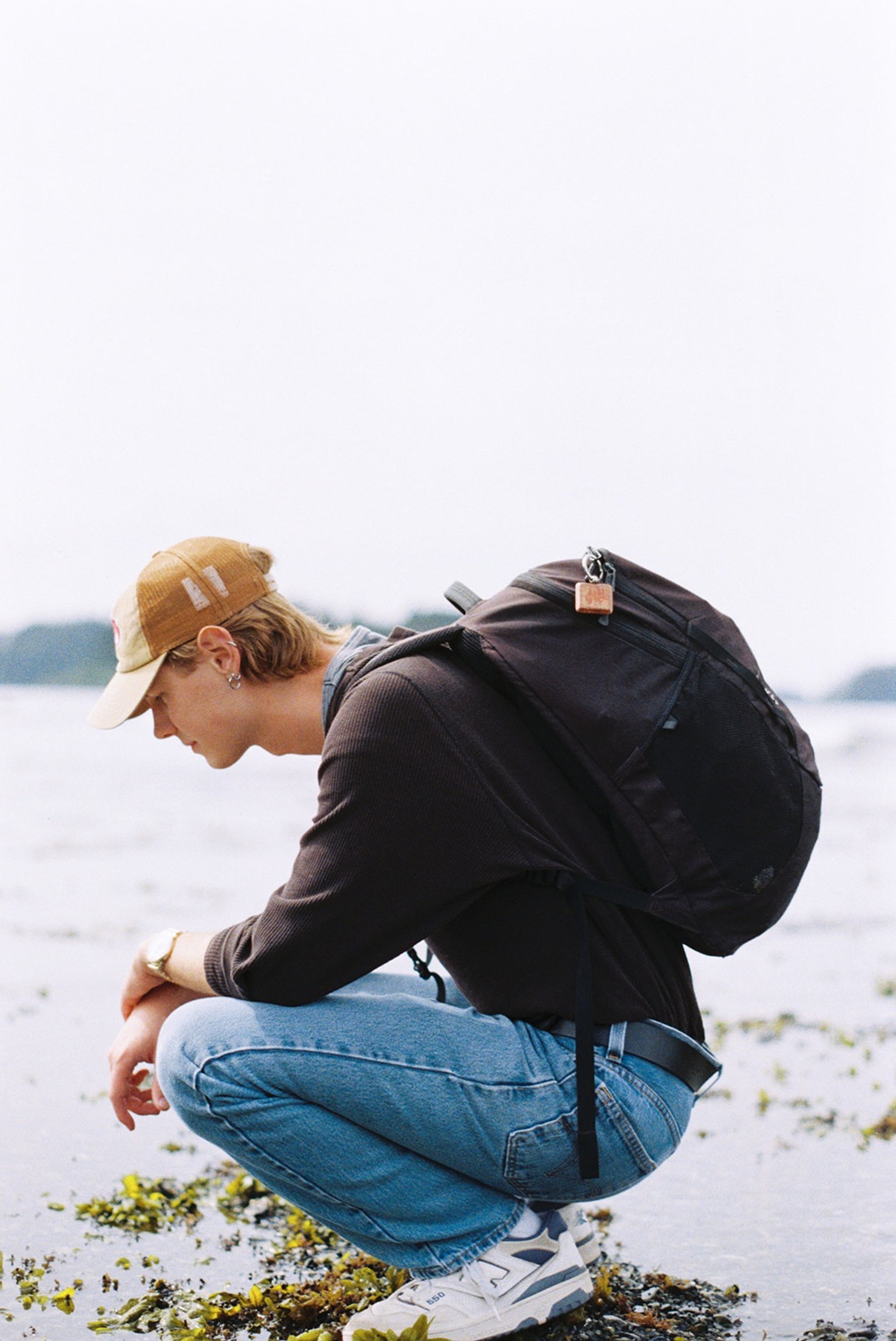 black and white bed linen