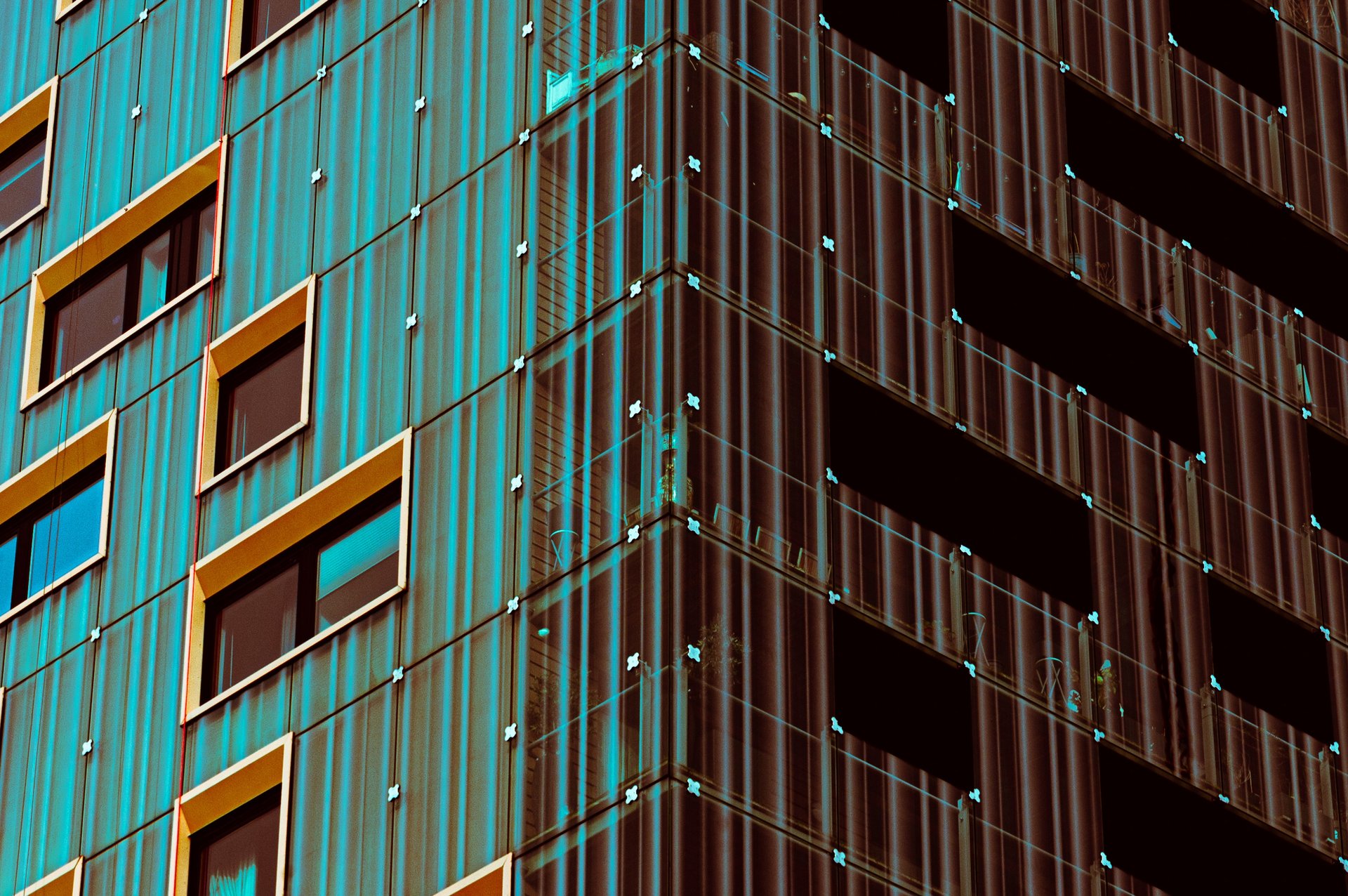 black and white bed linen