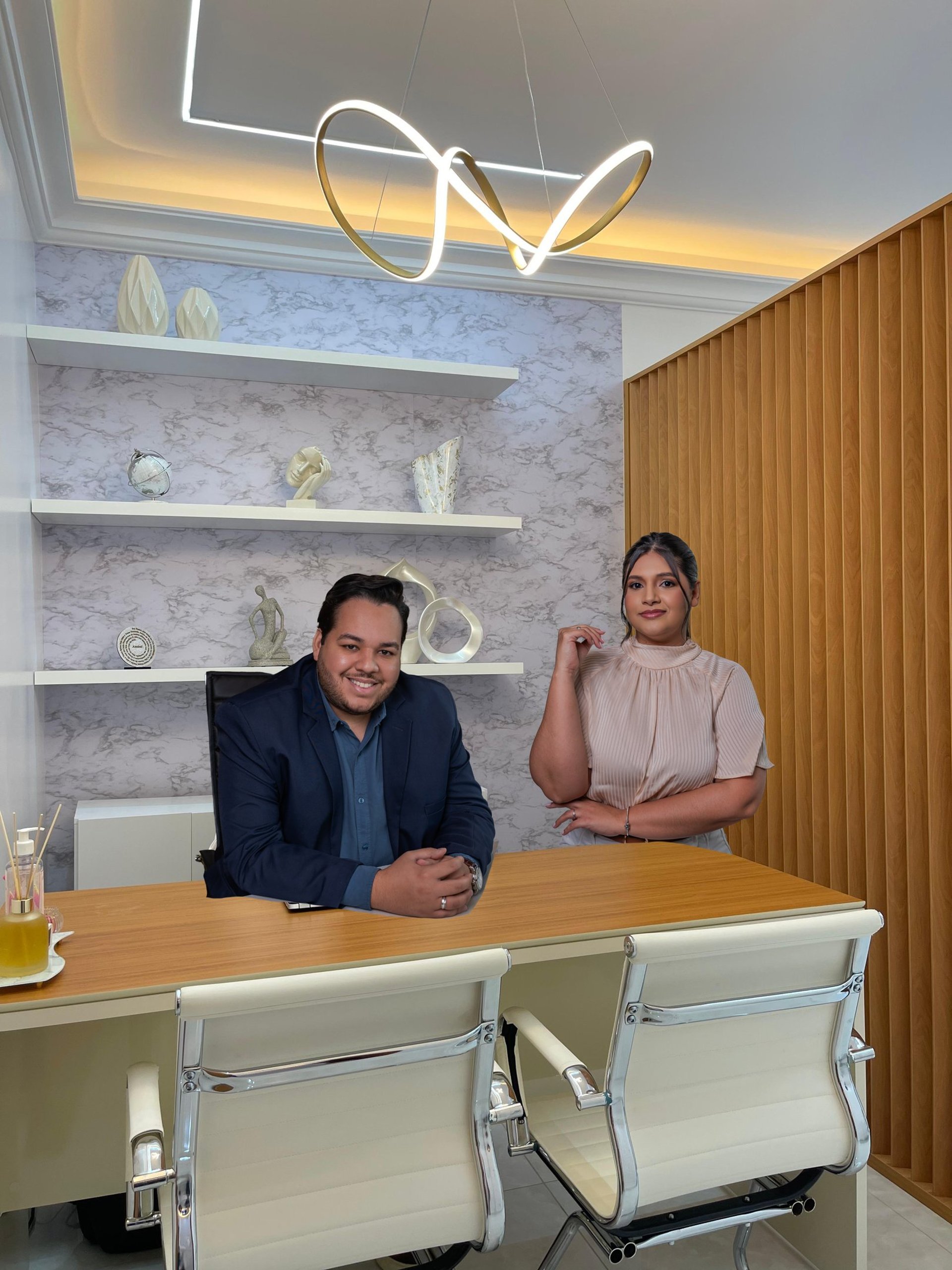 gray computer monitor