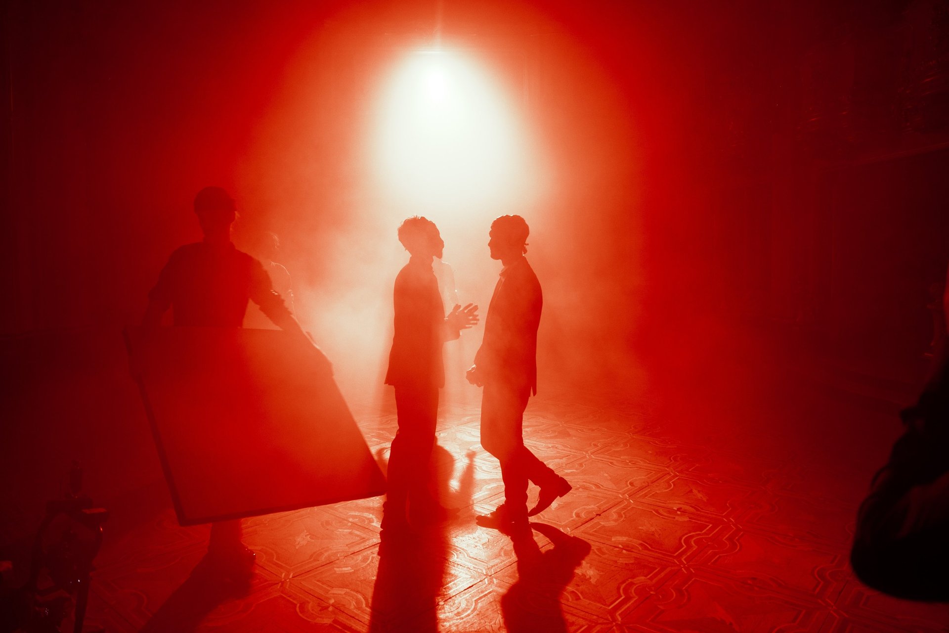 gray computer monitor