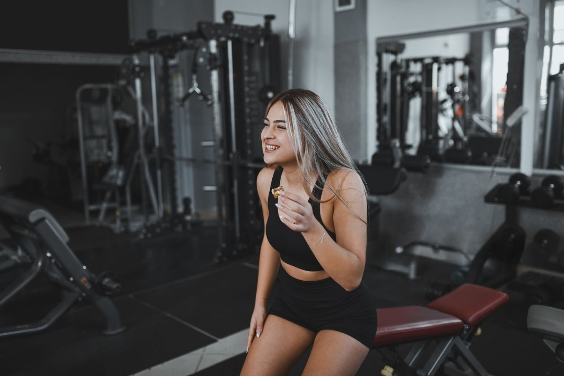black and white bed linen