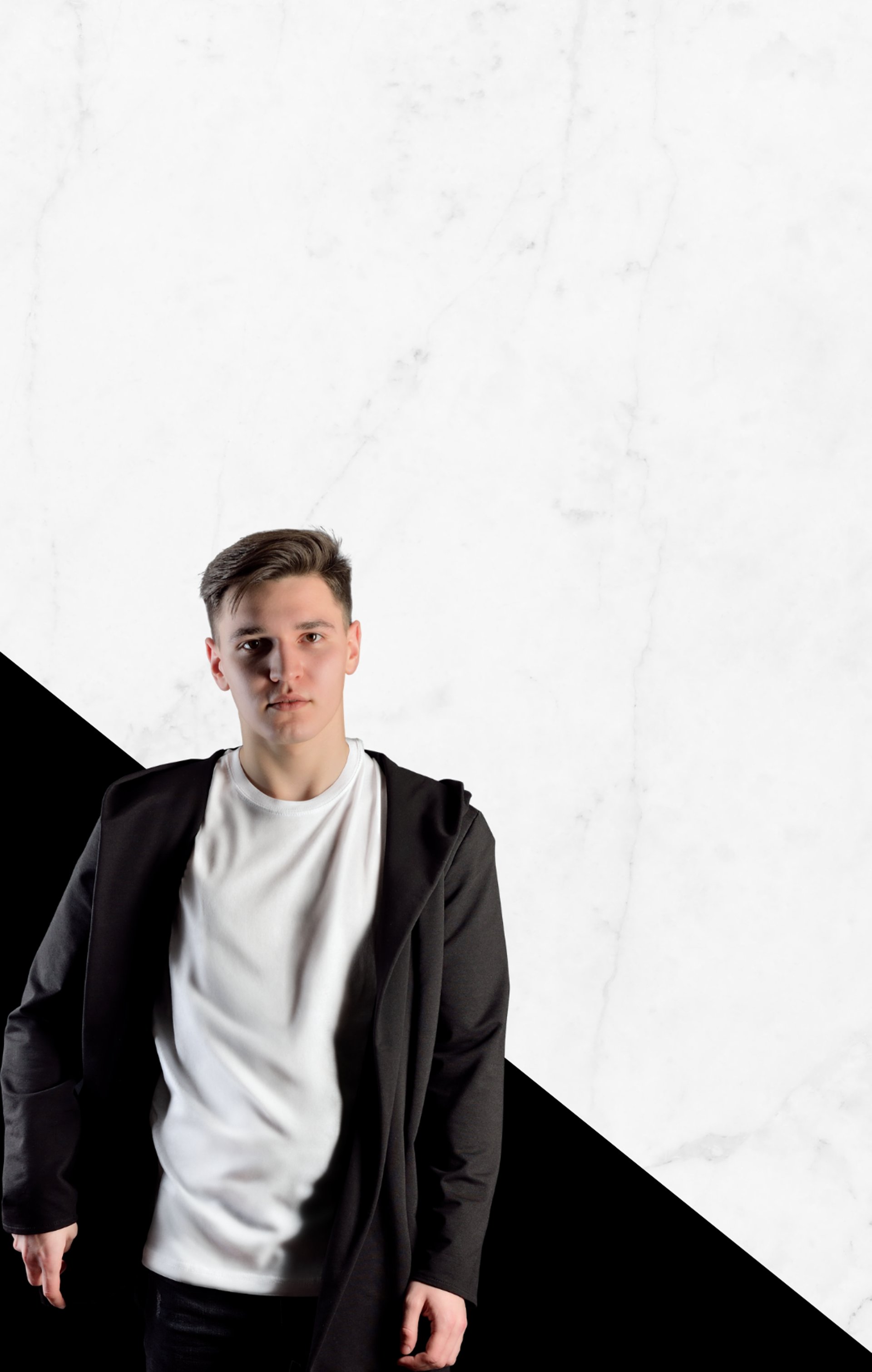 a blurry photo of a white background