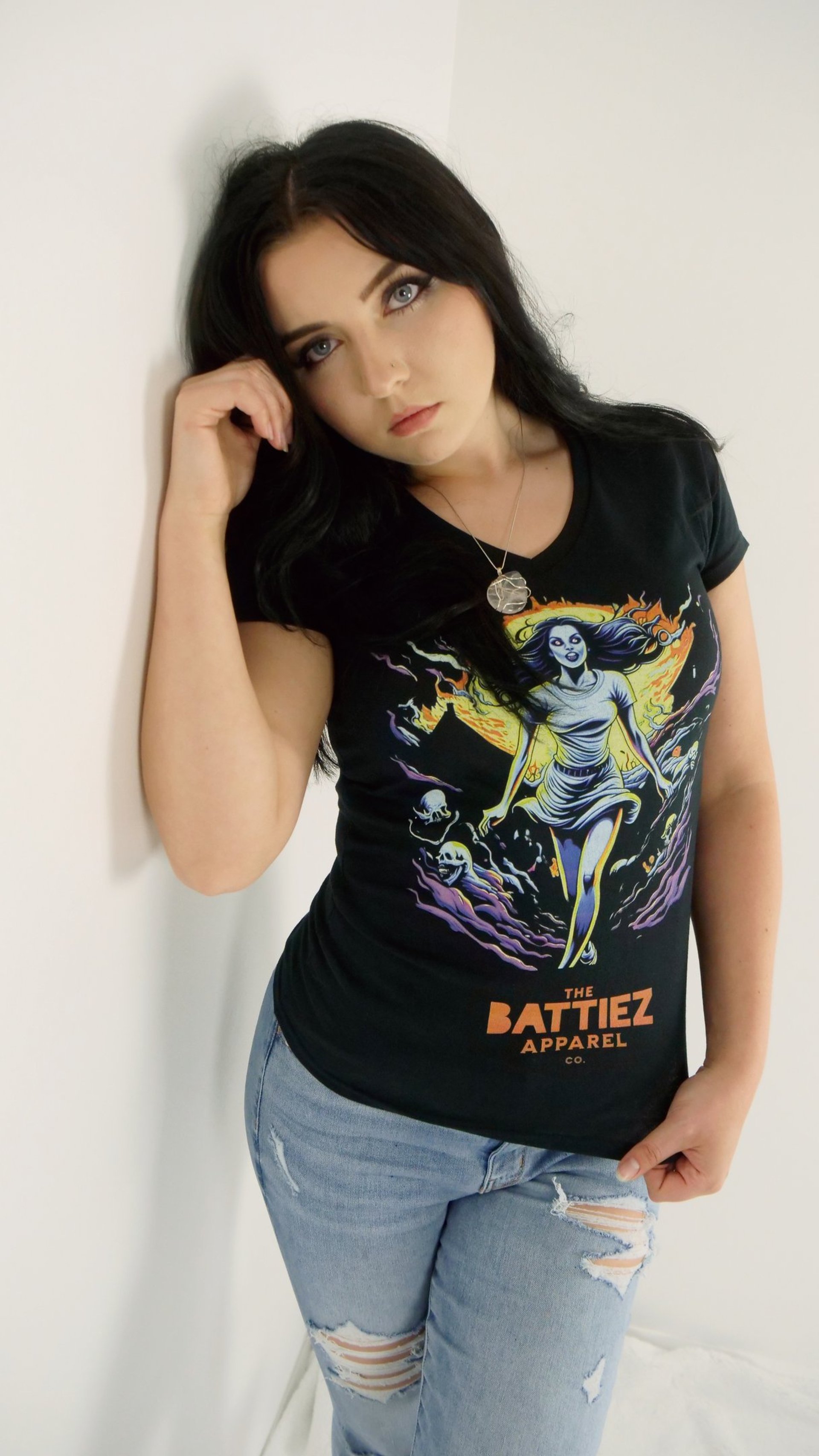 gray computer monitor