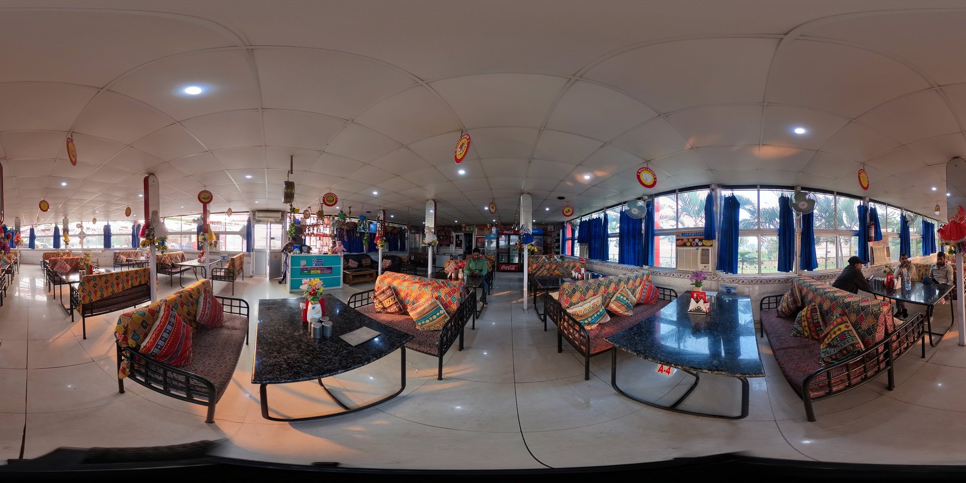 gray computer monitor