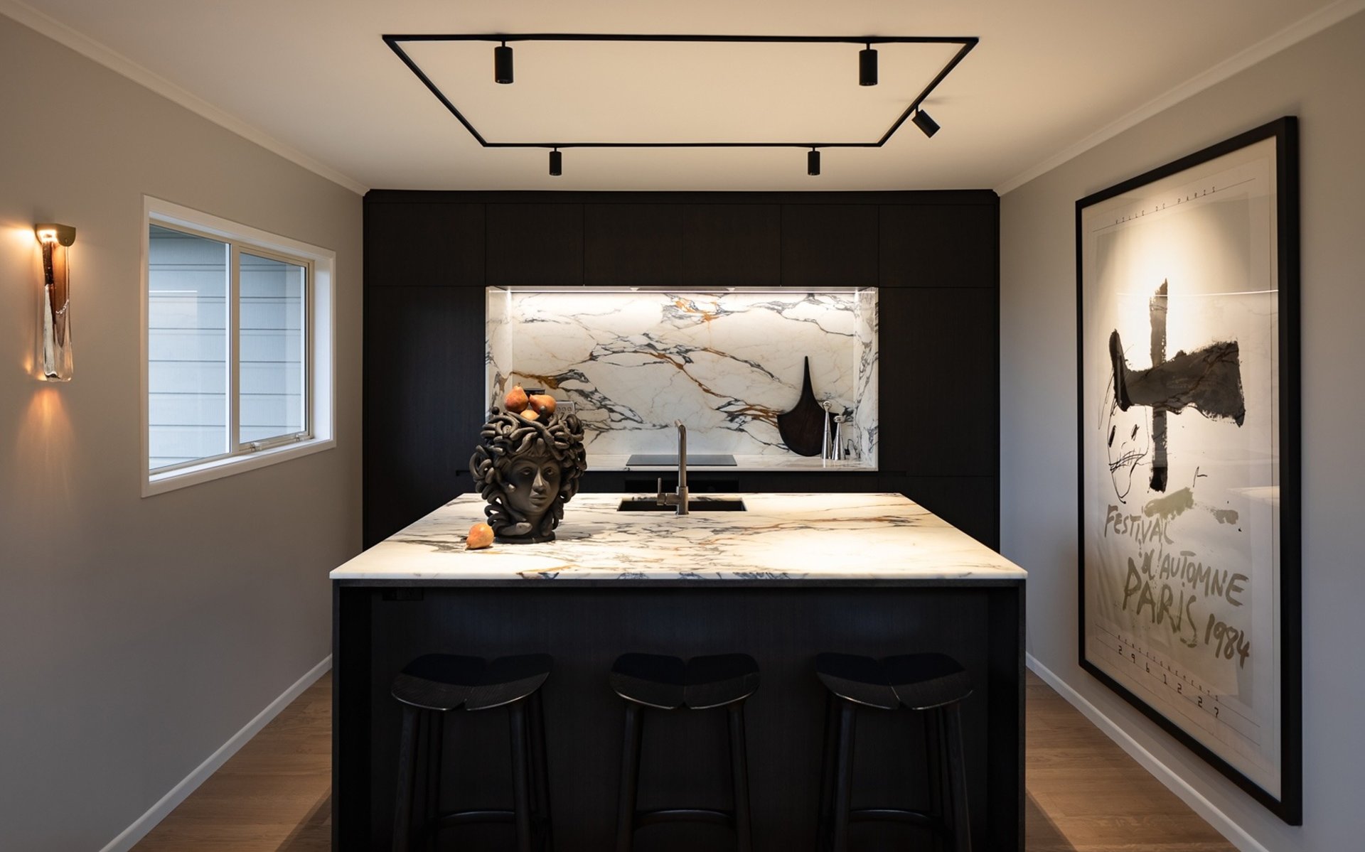 custom table