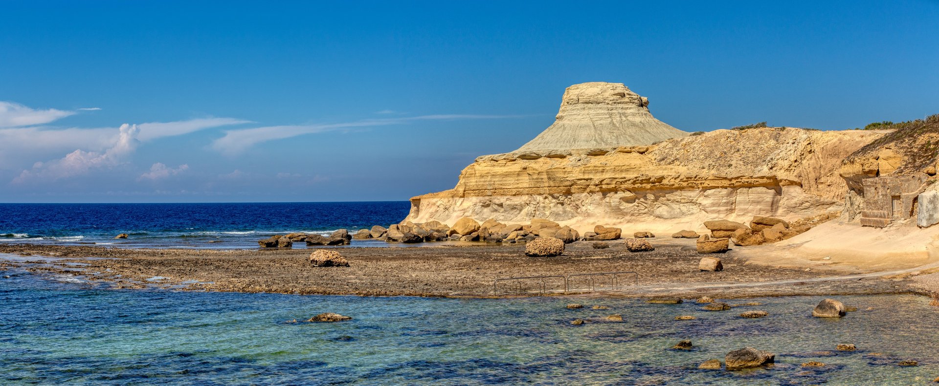 Xwejni Rock, Gozo.