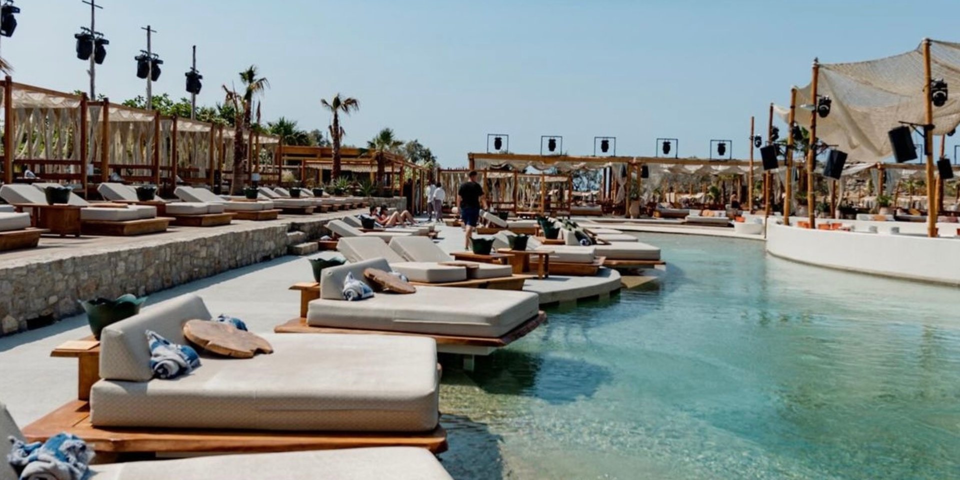 Santanna Mykonos Transfer - Vip - Van to scorpios