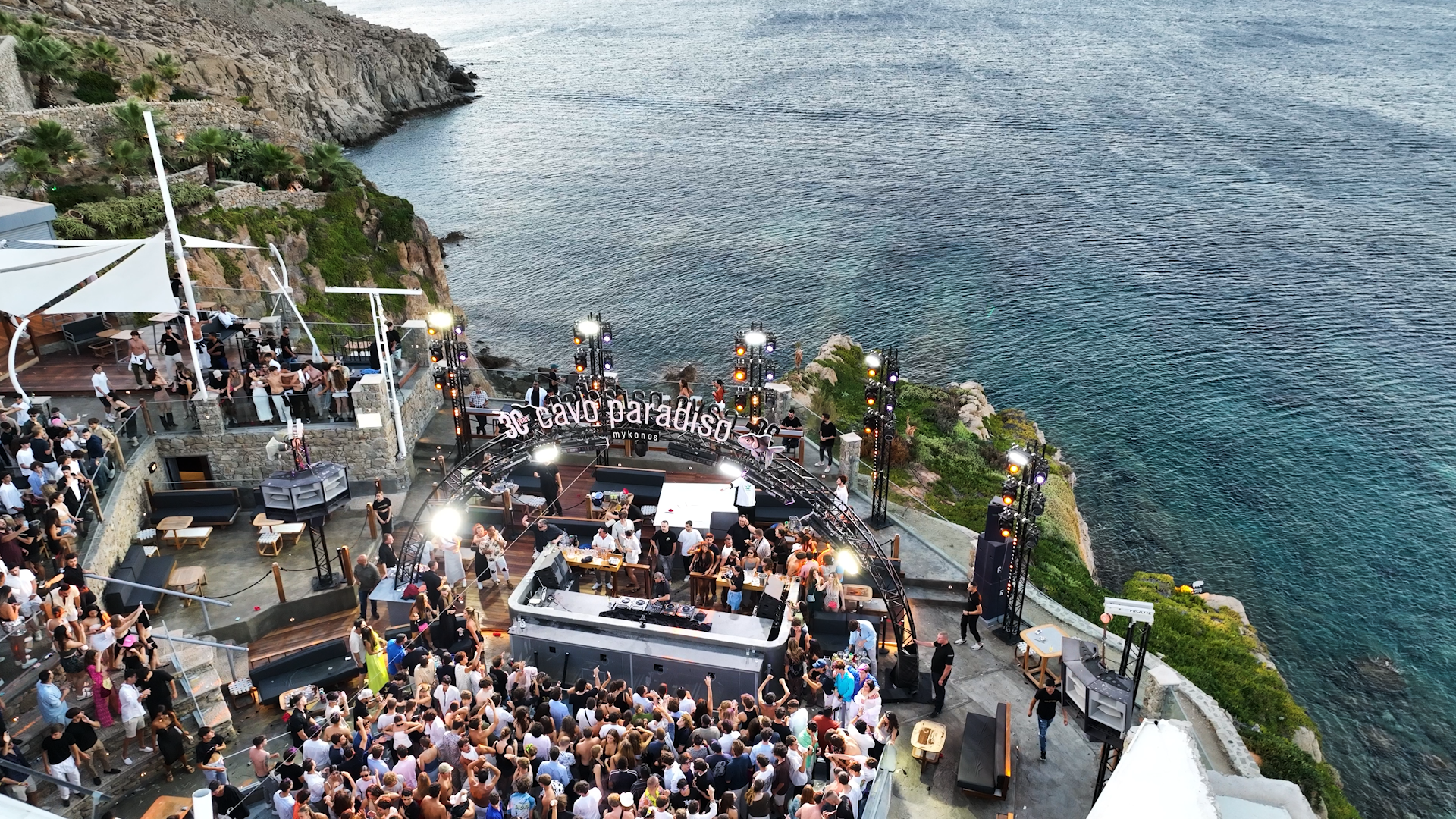 Cavo Paradiso Mykonos Transfer - Vip - Van to scorpios