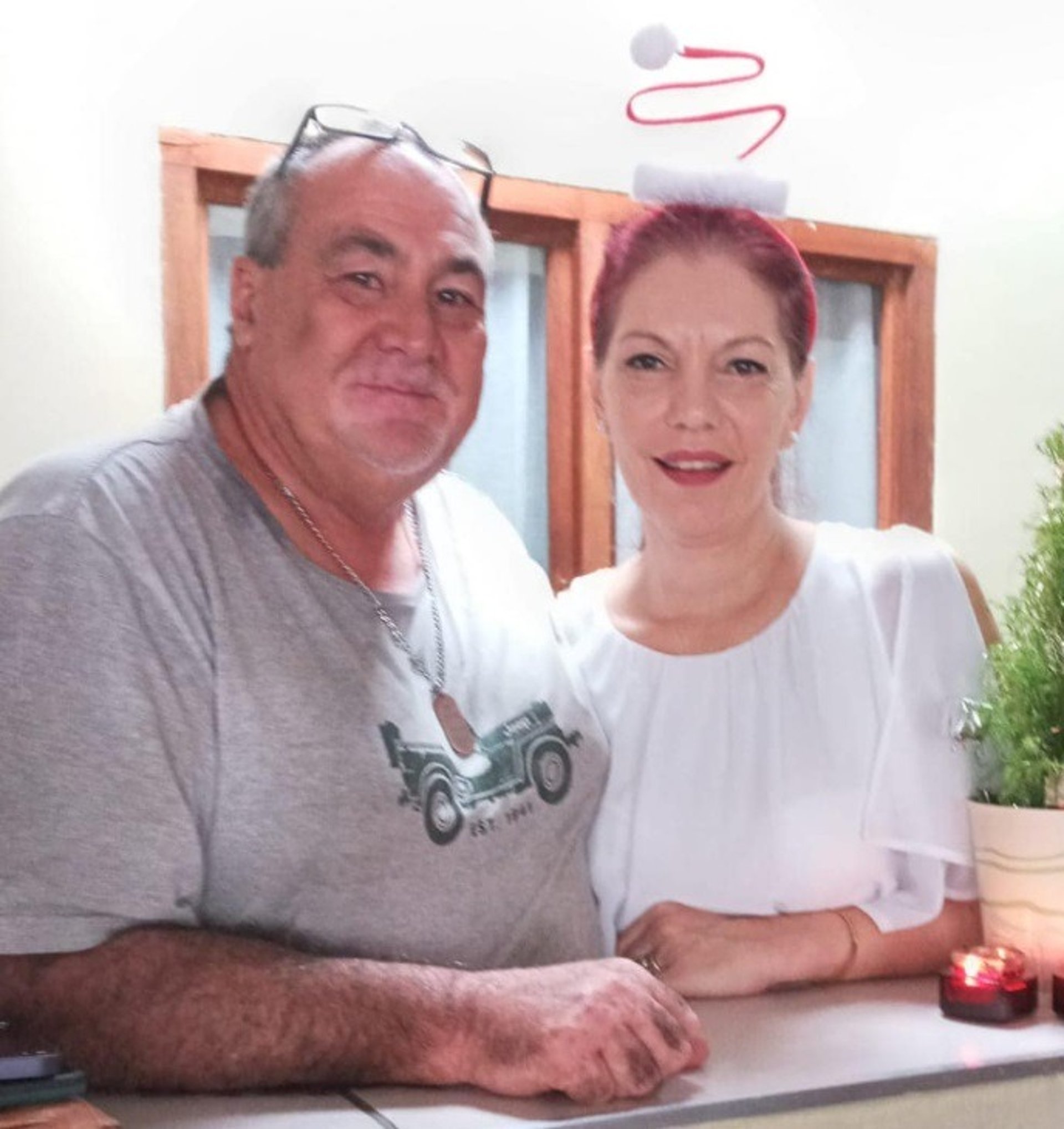 black and brown leather padded tub sofa