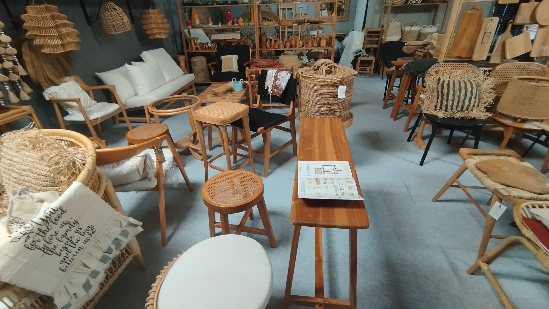 black and white bed linen