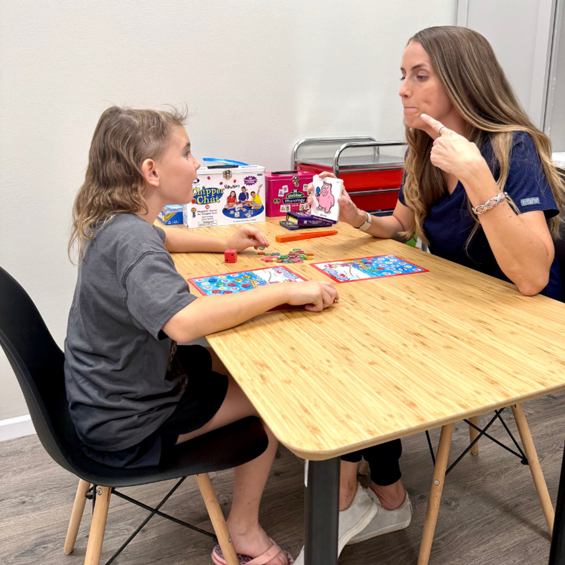 gray computer monitor