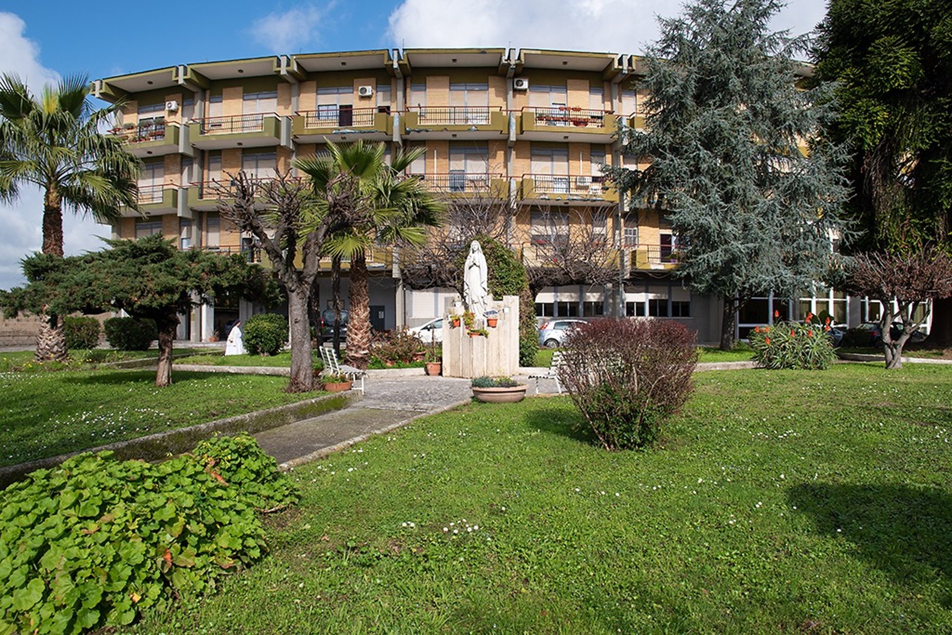 black and brown leather padded tub sofa