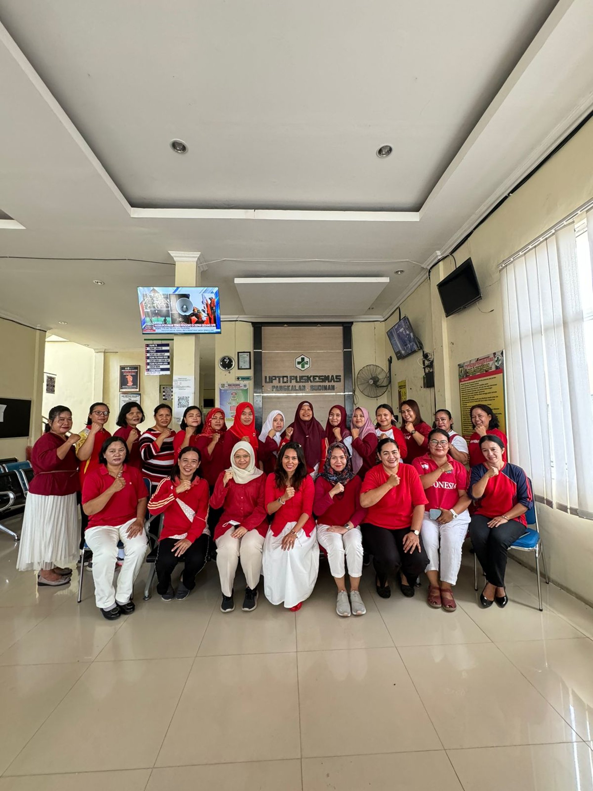 black and brown leather padded tub sofa