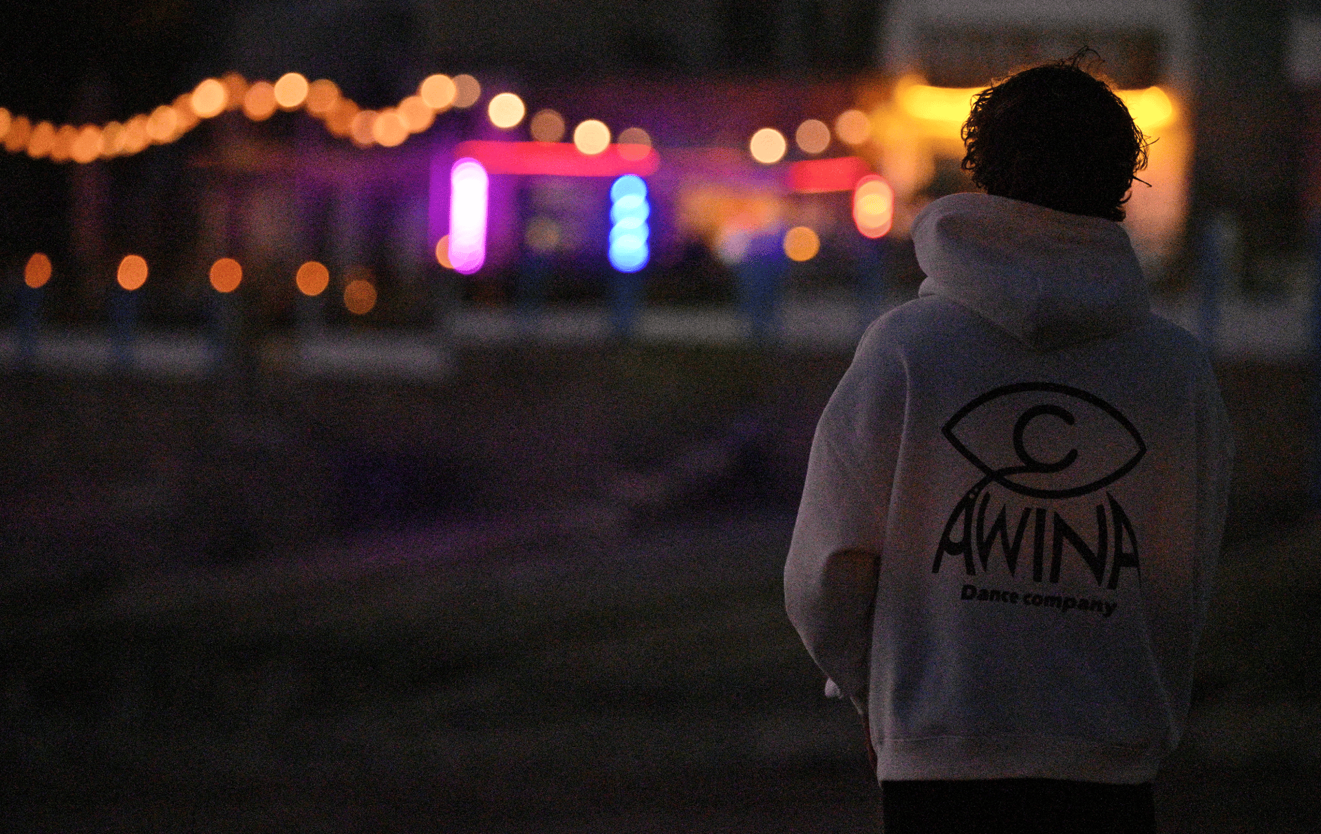 black and white bed linen