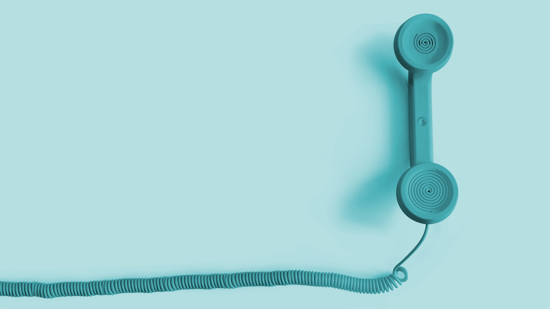 gray computer monitor