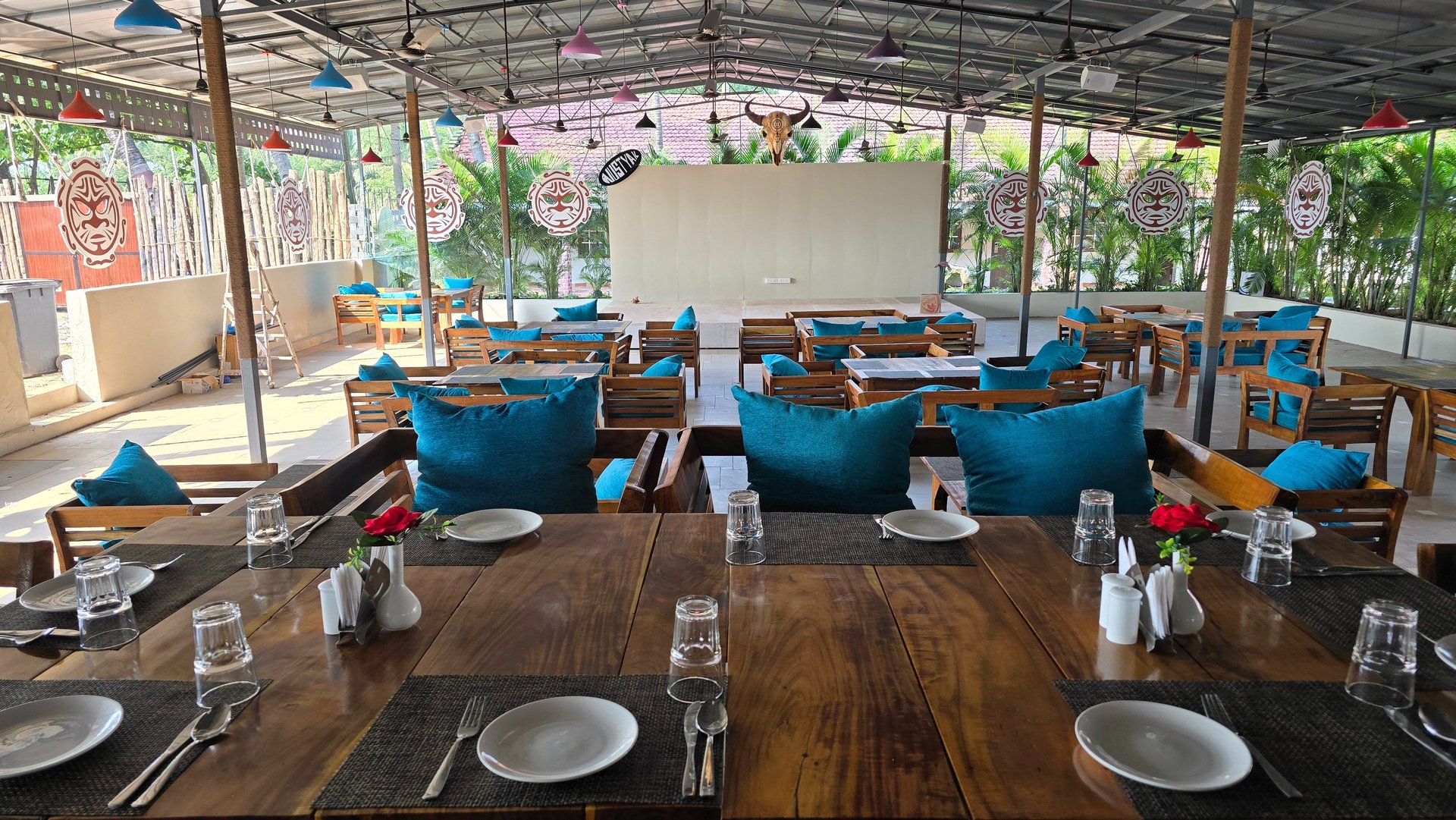 black and brown leather padded tub sofa