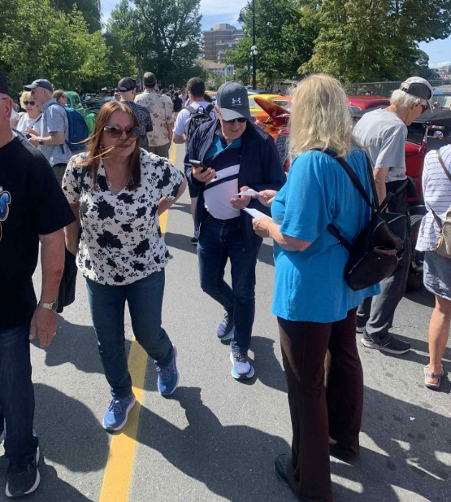 black and brown leather padded tub sofa